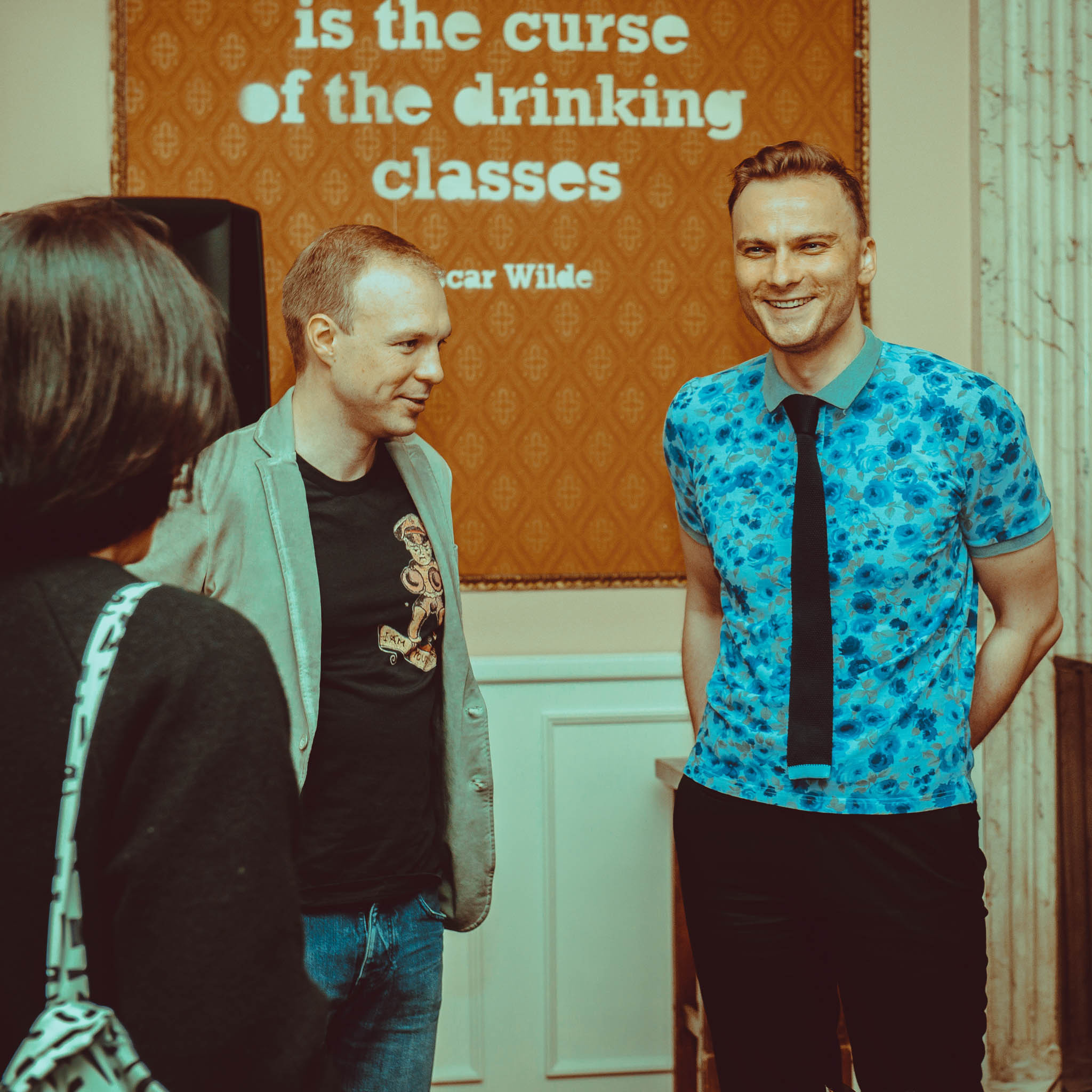 Литературный вечер в «Fat Cat». Юлия Розанова, коммерческий фоторепортаж в Москве