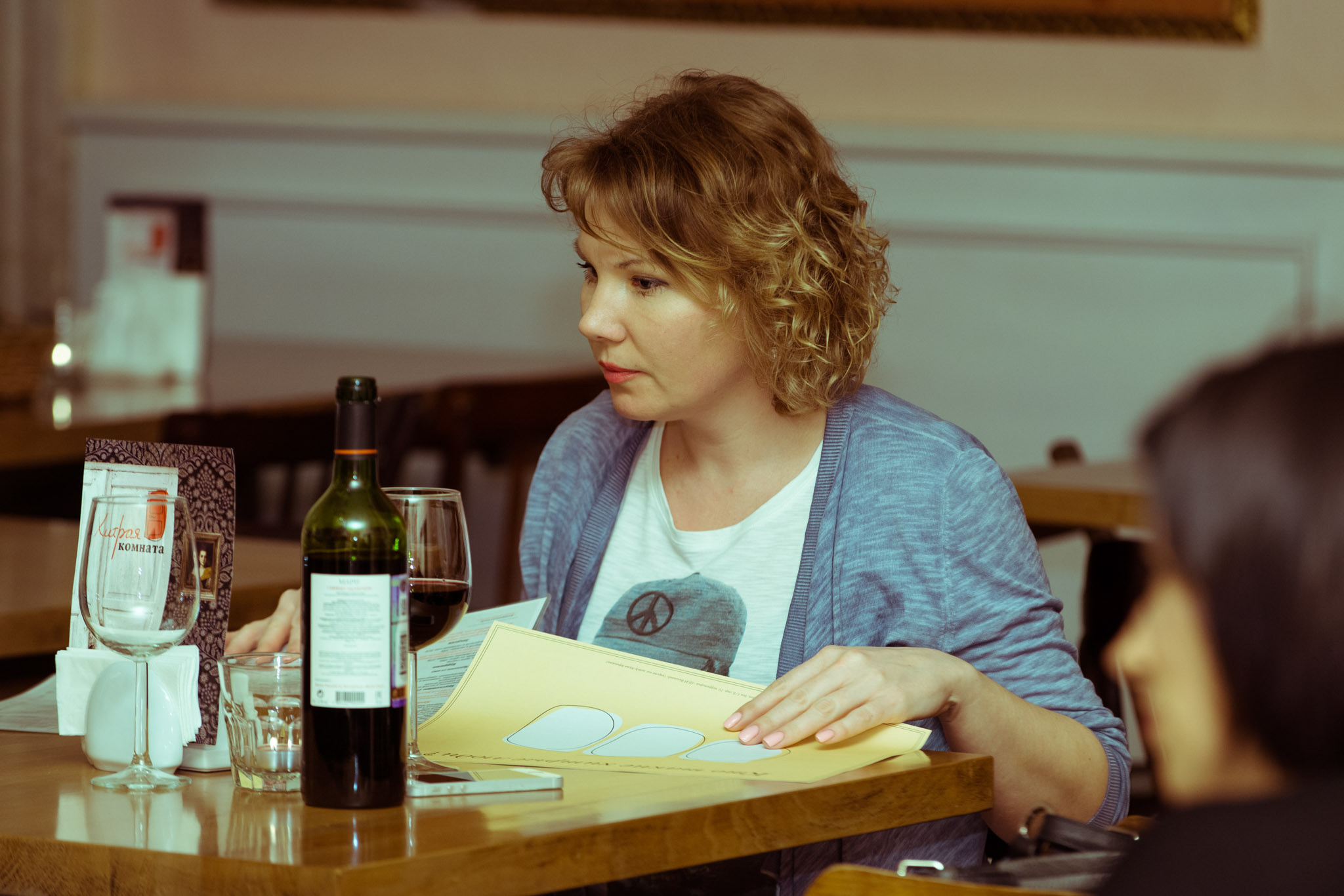 Литературный вечер в «Fat Cat». Юлия Розанова, коммерческий фоторепортаж в Москве