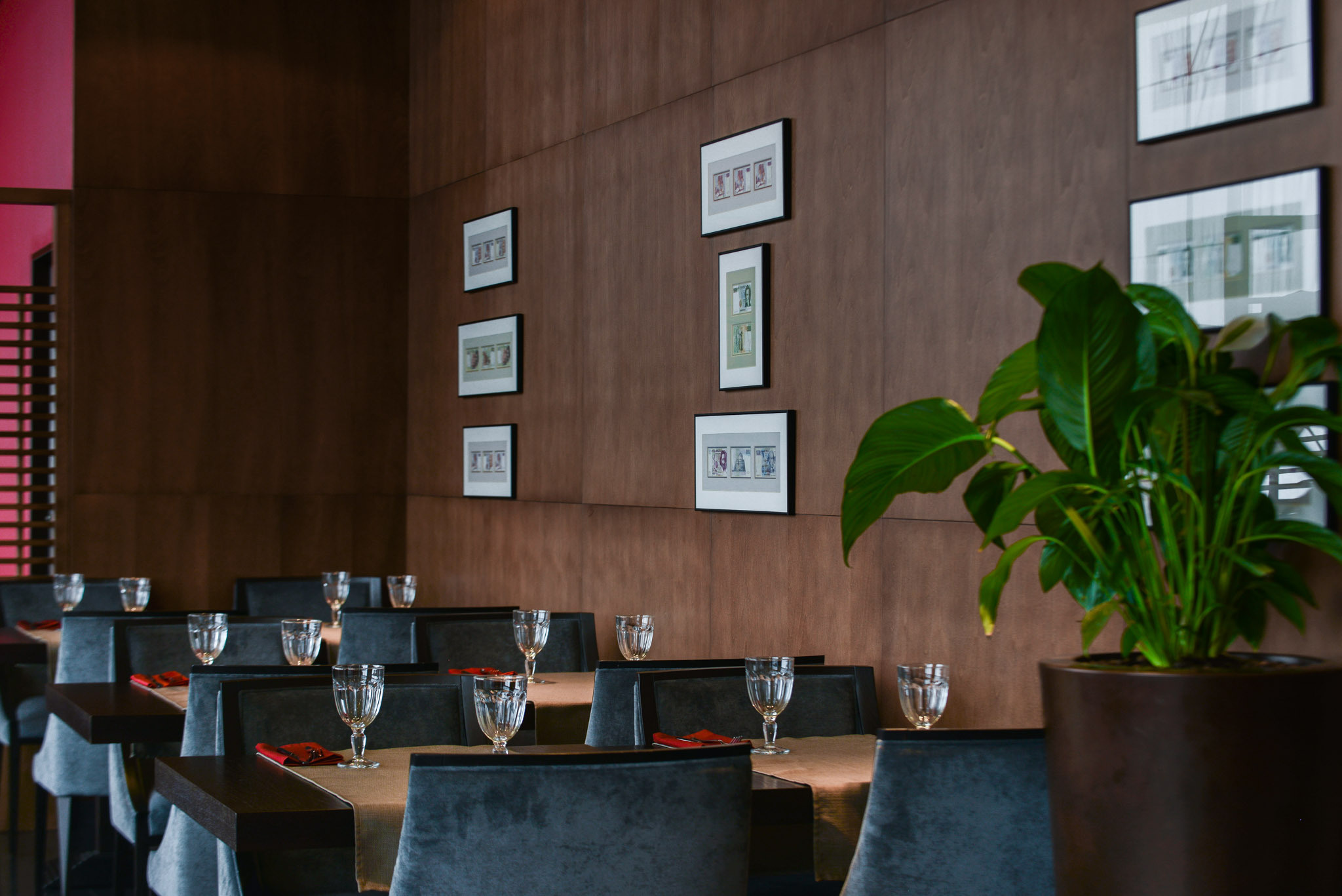 Ресторан на Шаболовке. Юлия Розанова, коммерческий фоторепортаж в Москве