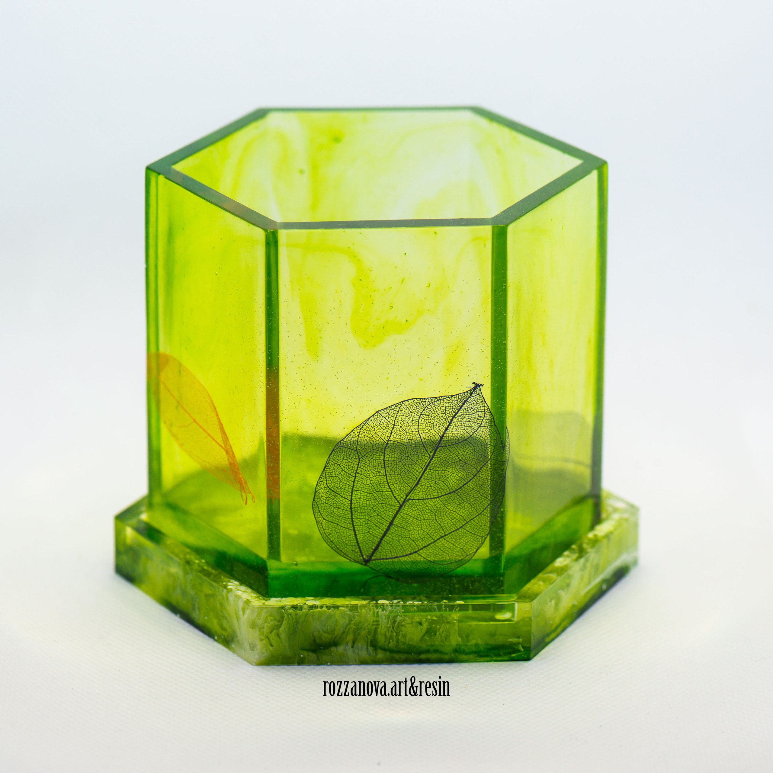 Resinart. Юлия Розанова, коммерческий фоторепортаж в Москве