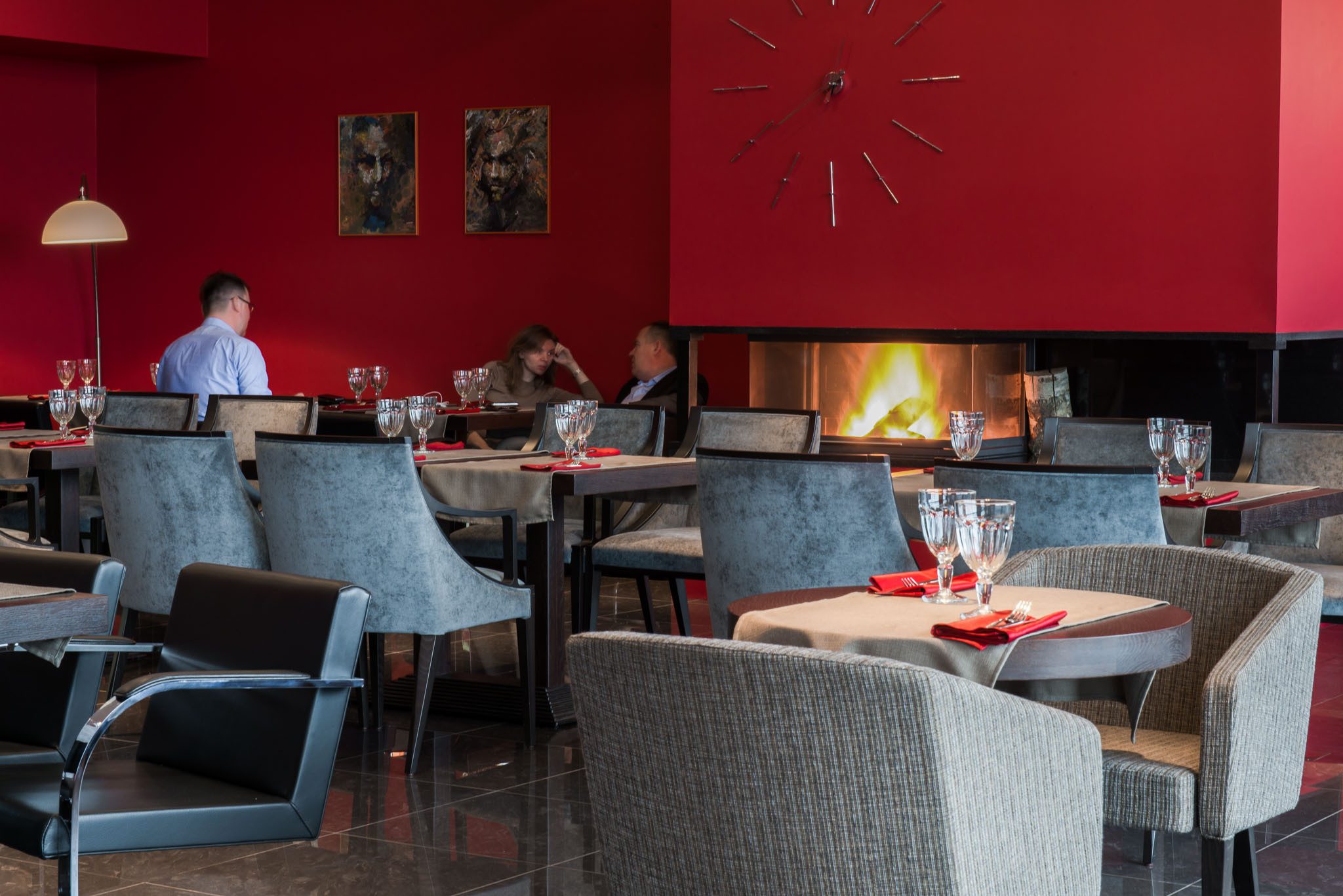 Ресторан на Шаболовке. Юлия Розанова, коммерческий фоторепортаж в Москве