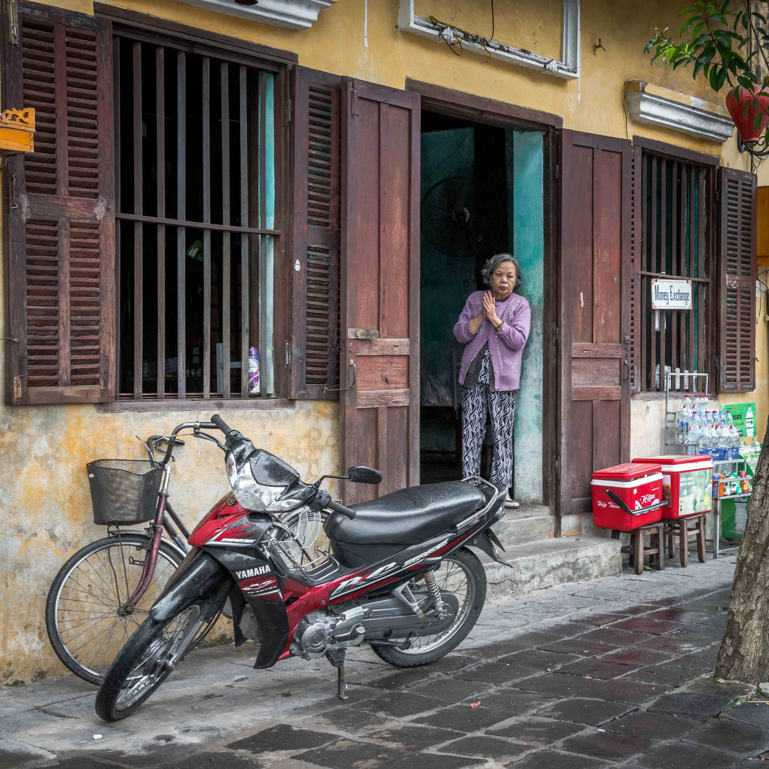Хойан. Январь 2018. Юлия Розанова, коммерческий фоторепортаж в Москве