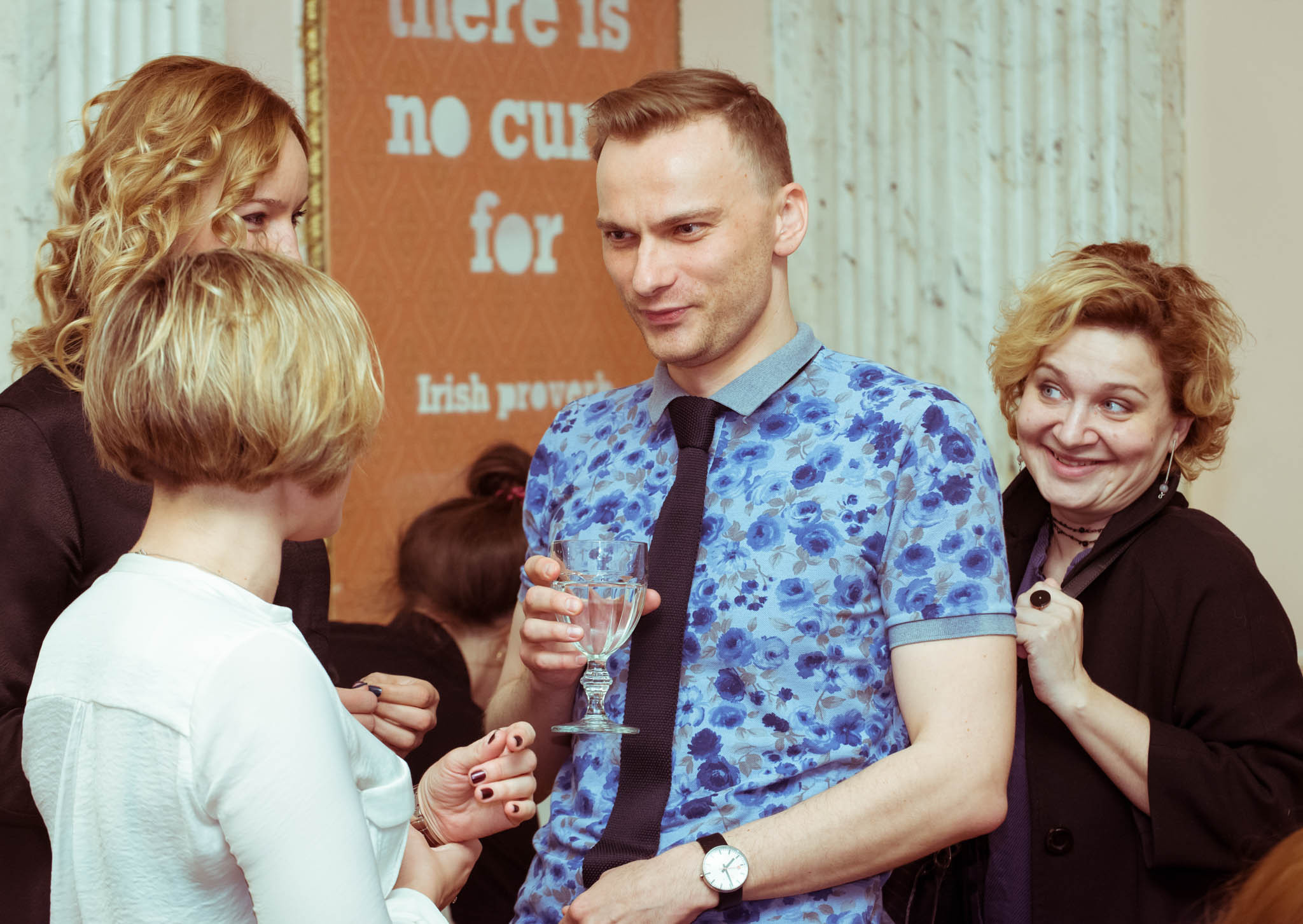 Литературный вечер в «Fat Cat». Юлия Розанова, коммерческий фоторепортаж в Москве