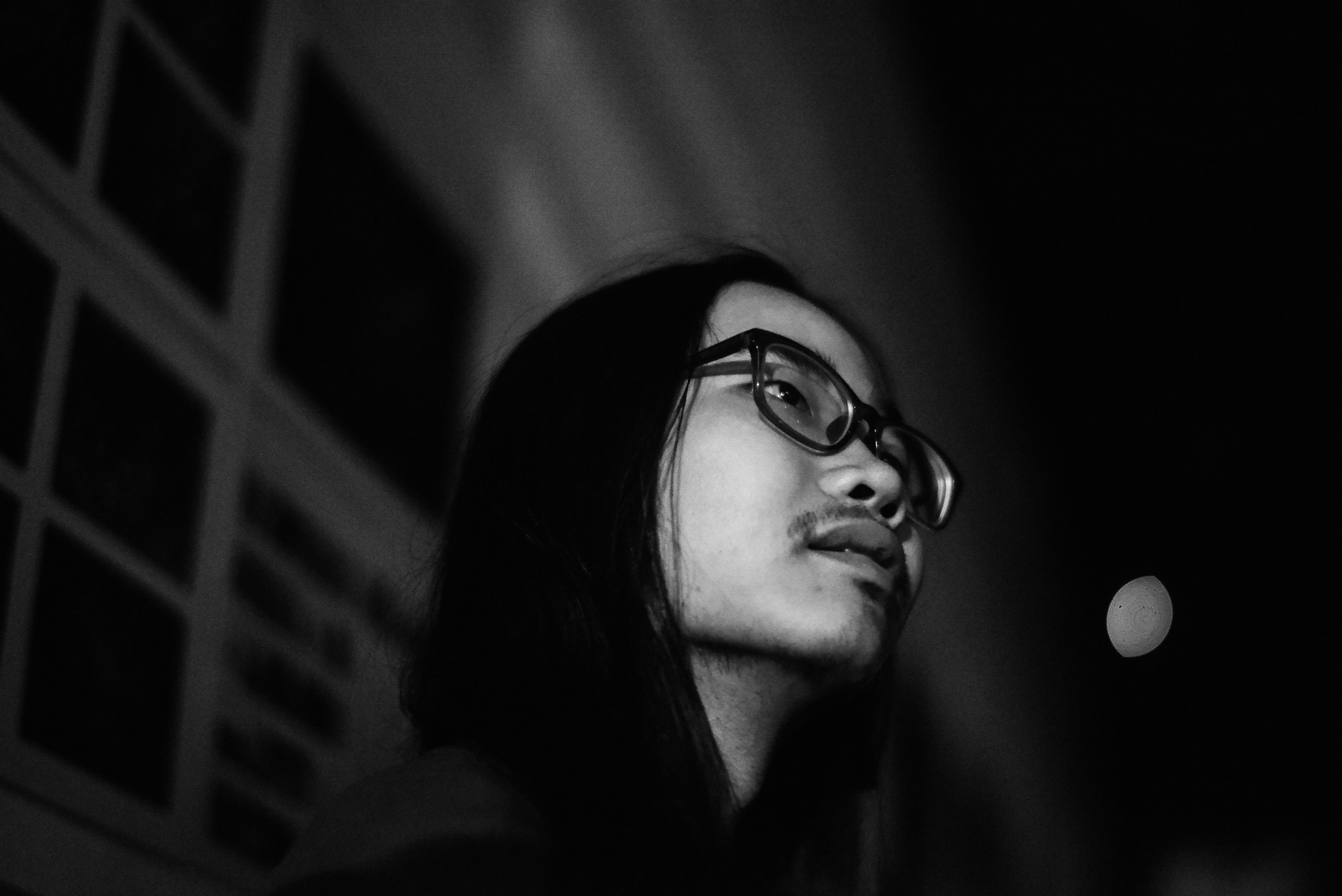 Фотограф Сергей Медведчиков в Сайгоне с выставкой '17. Юлия Розанова, коммерческий фоторепортаж в Москве