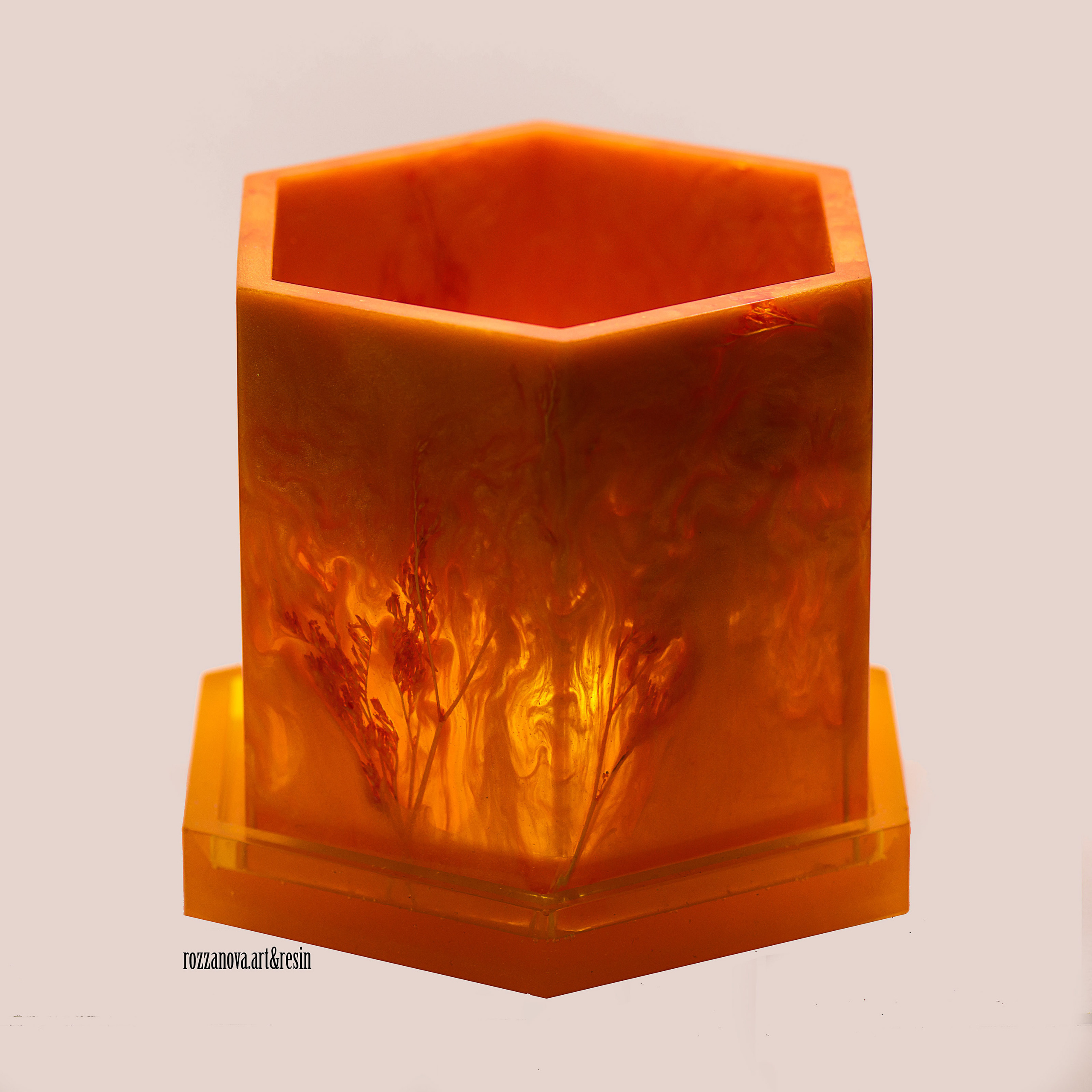 Resinart. Юлия Розанова, коммерческий фоторепортаж в Москве