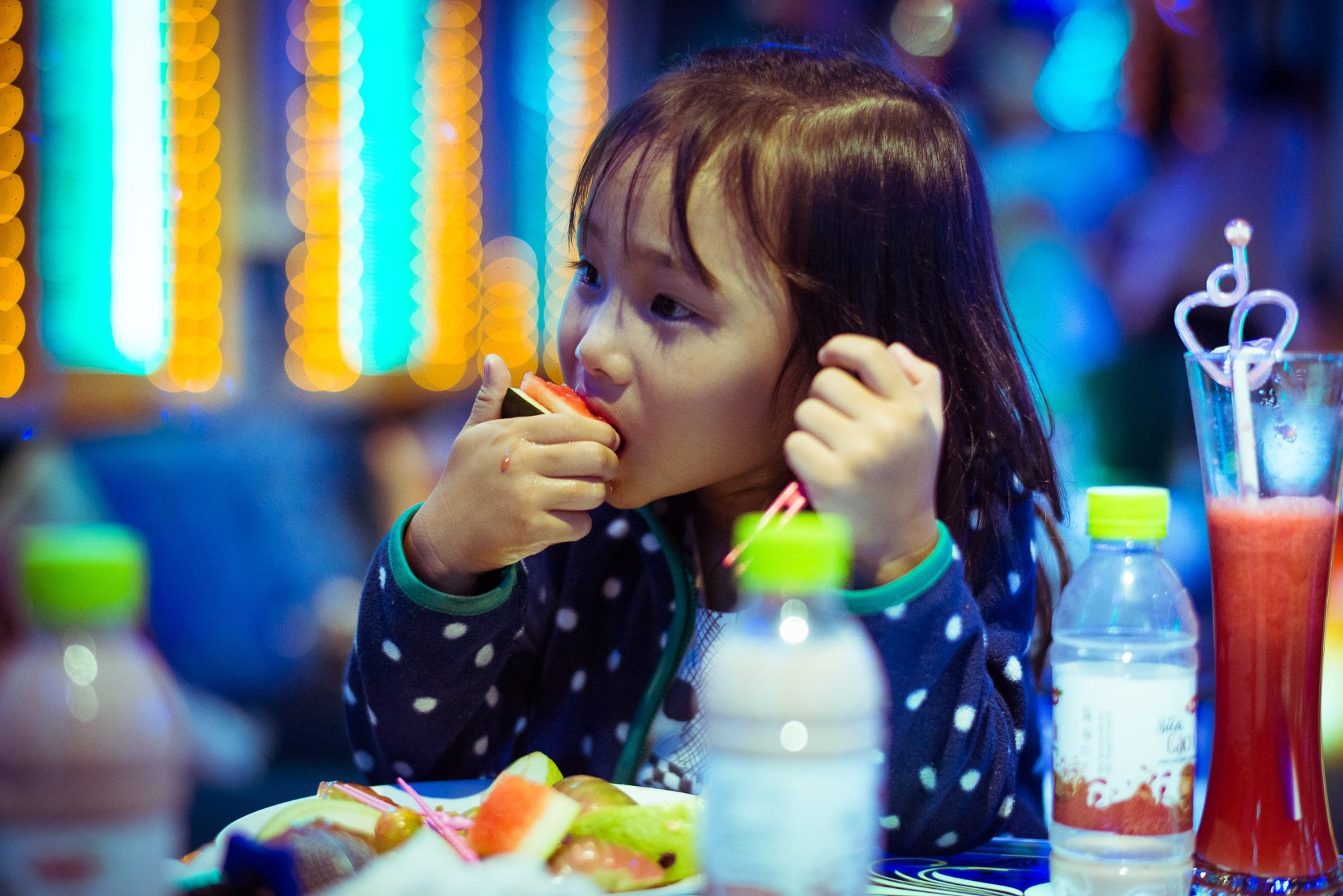 Караоке в Сайгоне '17. Юлия Розанова, коммерческий фоторепортаж в Москве