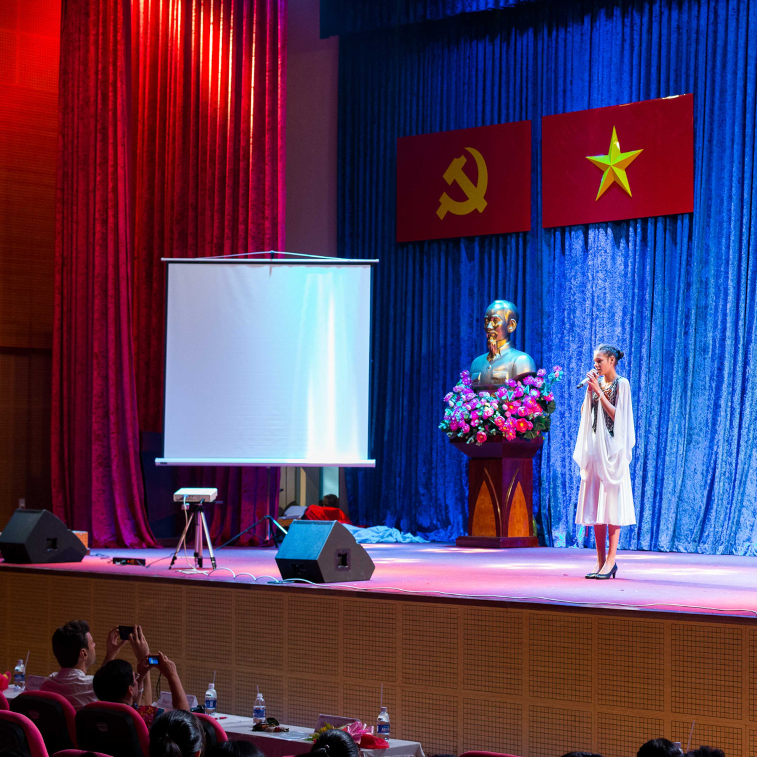 9 мая в Хошимине. Юлия Розанова, коммерческий фоторепортаж в Москве