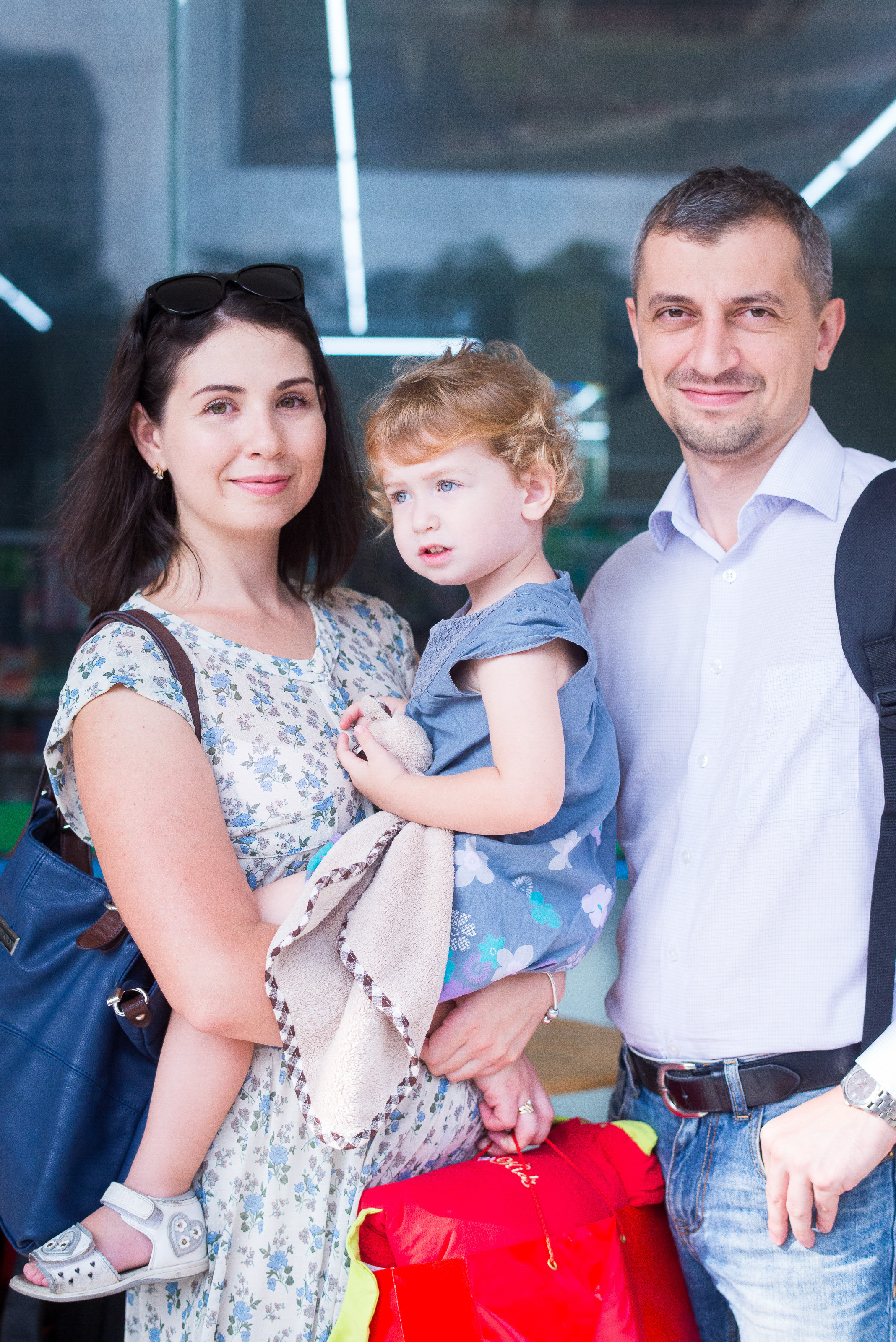 Дима и Алла. Алиса идёт впервые в сад. Вьетнам. Юлия Розанова, коммерческий фоторепортаж в Москве