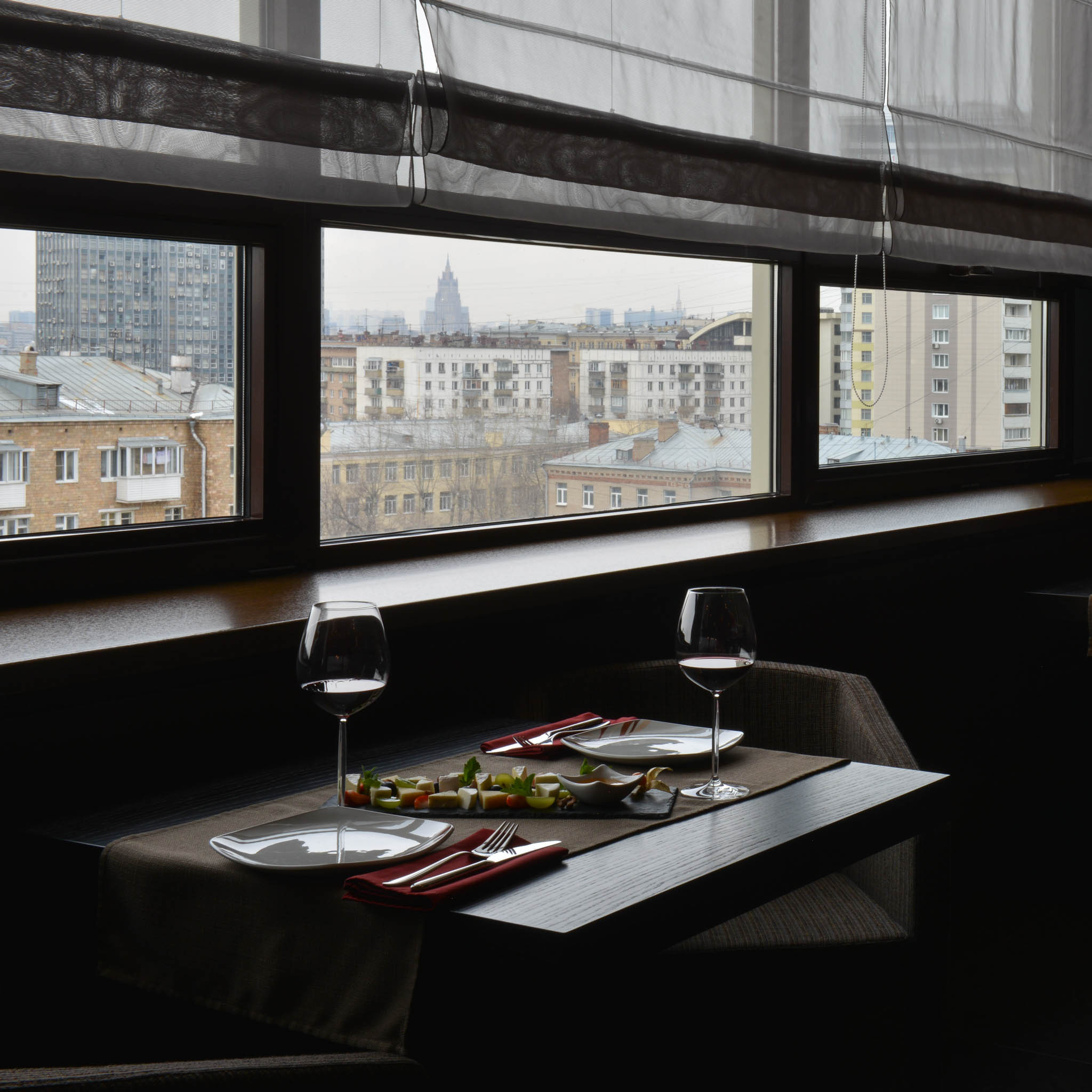 Ресторан на Шаболовке. Юлия Розанова, коммерческий фоторепортаж в Москве