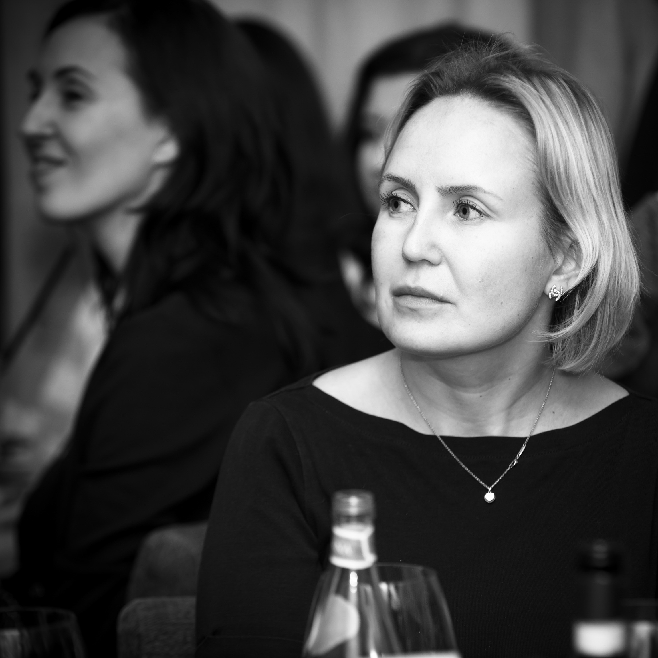 Литературные чтения. «Хитрые люди». Юлия Розанова, коммерческий фоторепортаж в Москве