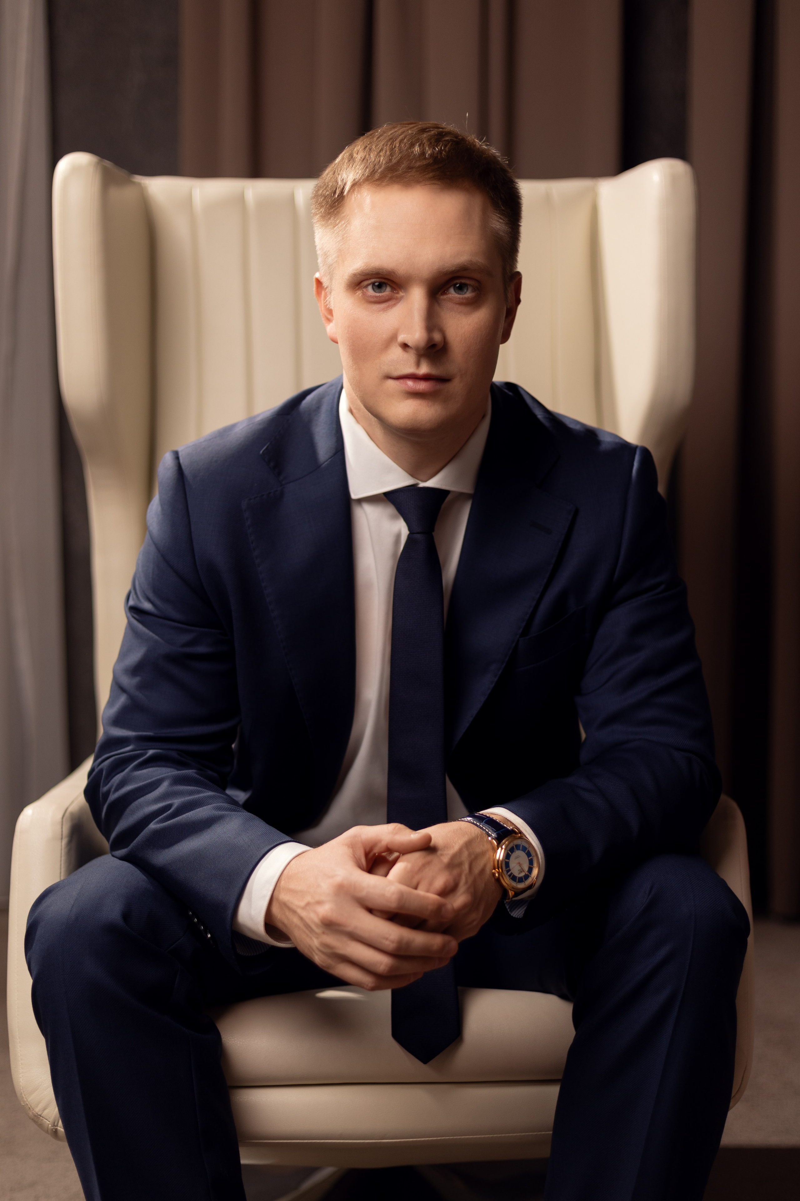 Фотосессия юриста: 4 образа за 2 часа в студии. Кейс. Контент фотограф Казань Татьяна Горина