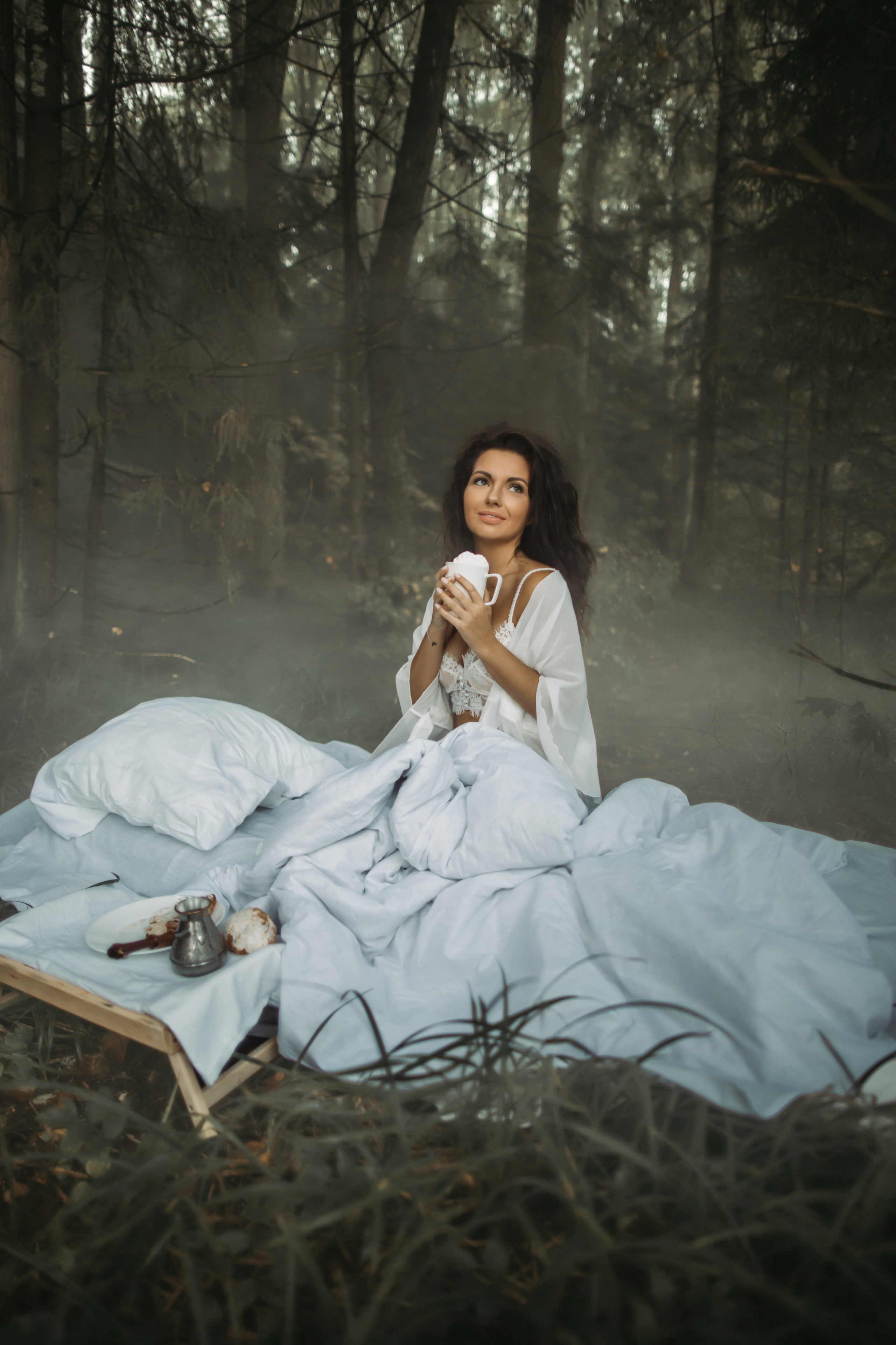 кофе постель лес девушка