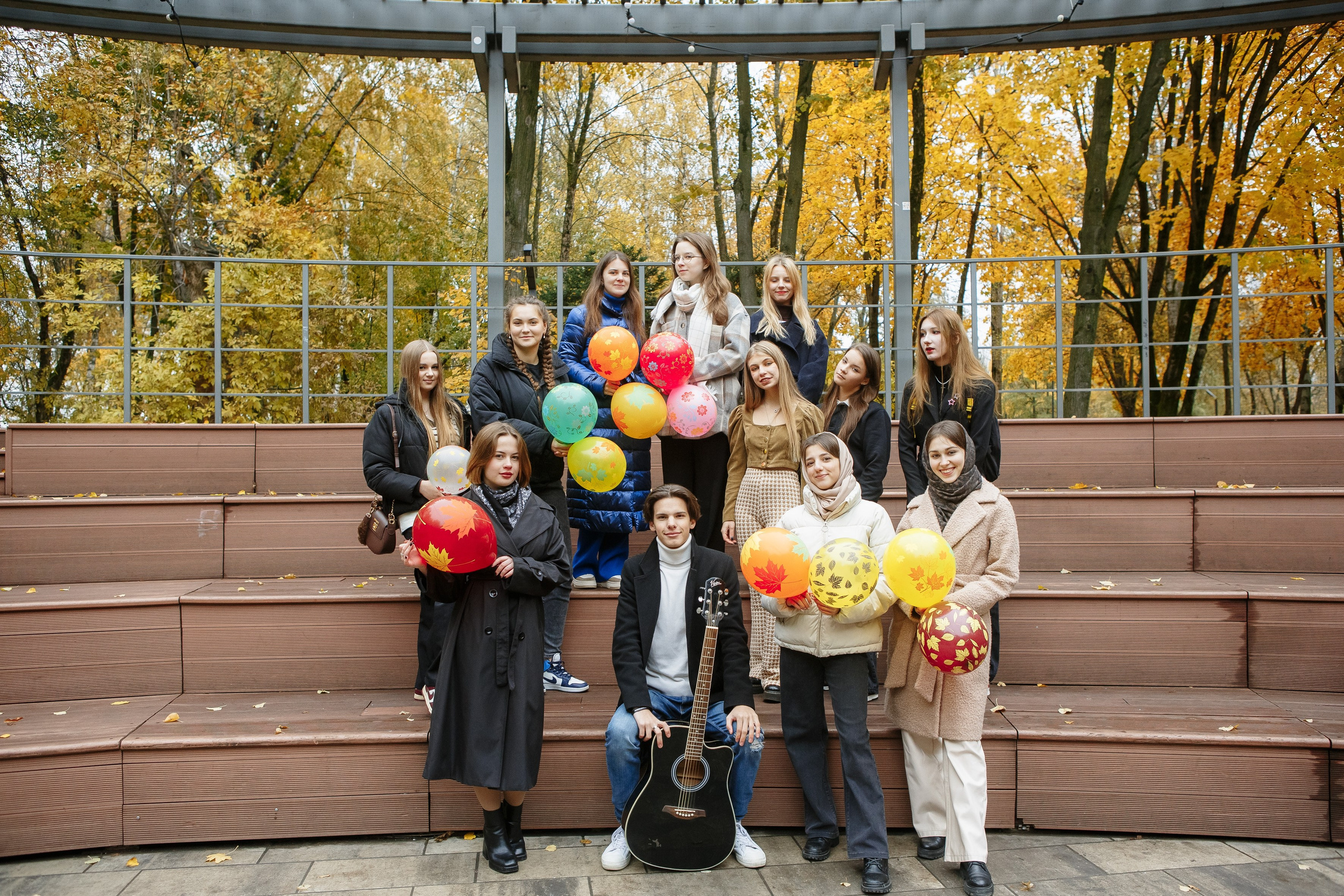 Осень Гимназия 12 11 В 2023 г. Свадебный и портретный Фотограф в Липецке Дмитрий Котюков