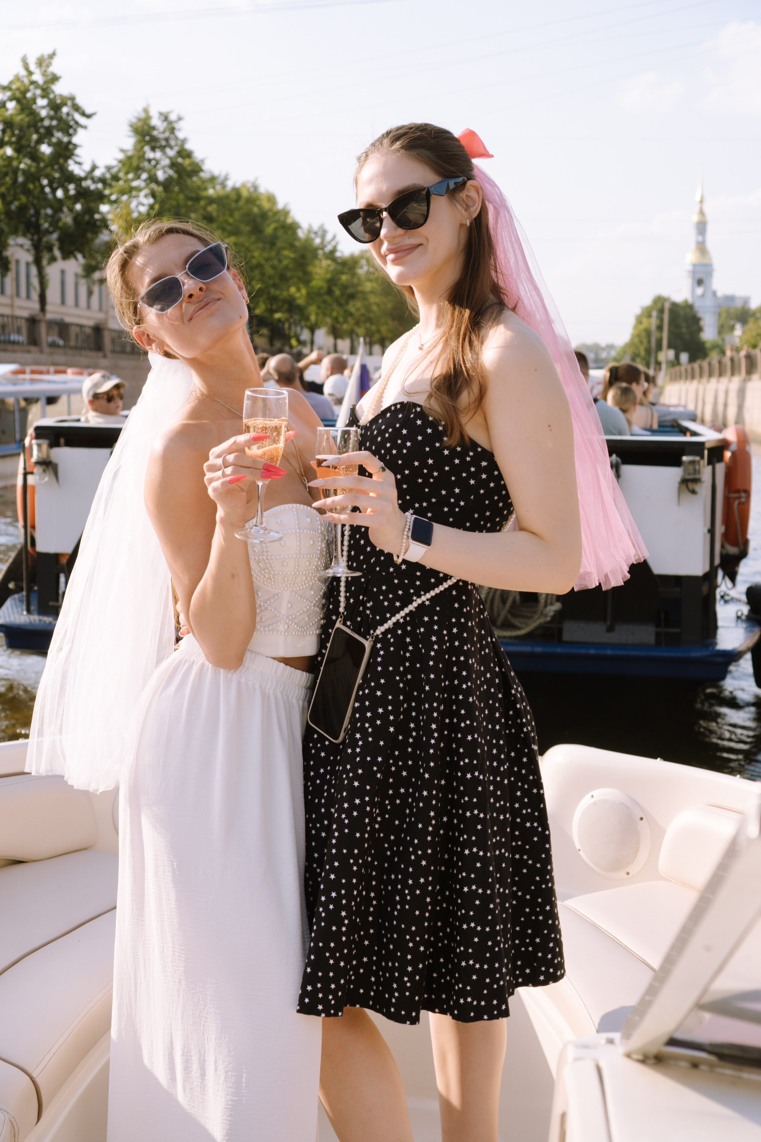 ДЕВИЧНИК НА КАТЕРЕ. Профессиональный фотограф, Санкт-Петербург — Виктория Богомолова