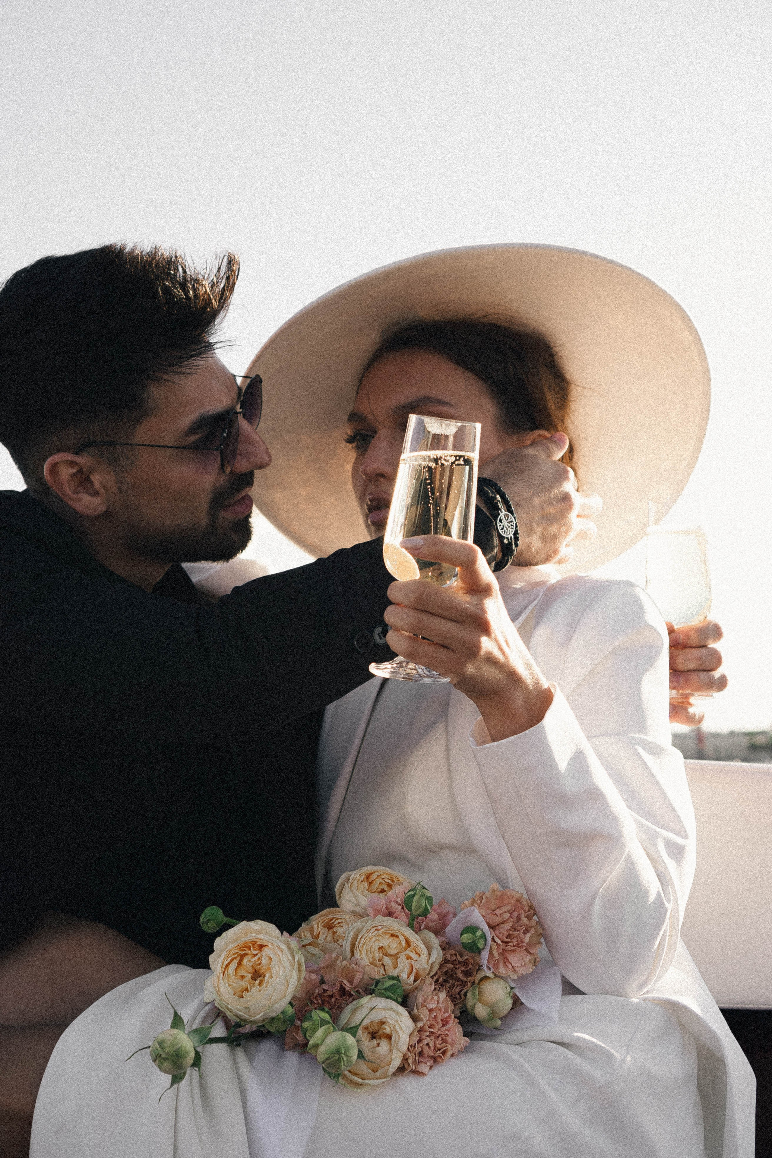 СВАДЕНБНАЯ СЬЕМКА НА КАТЕРЕ ПО КАНАЛАМ САНКТ-ПЕТЕРБУРГА И В АКВАТОРИИ НЕВЫ. Профессиональный фотограф, Санкт-Петербург — Виктория Богомолова