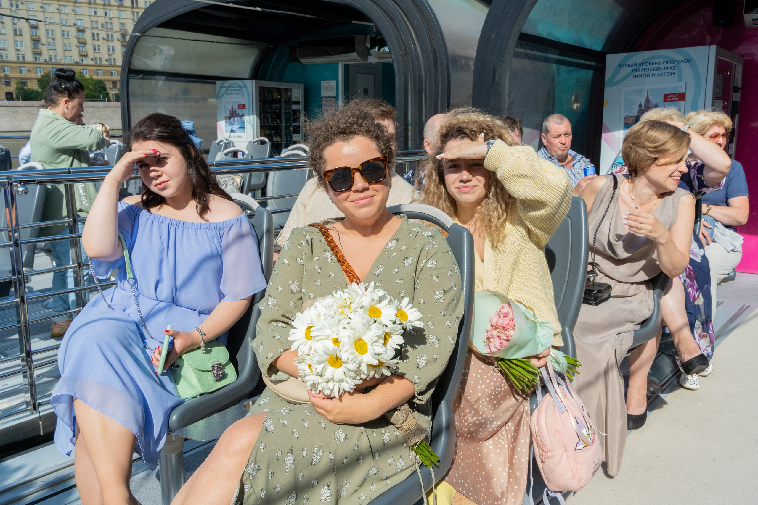 Юлия и Сергей. Регистрация на кораблике. Репортажный и интерьерный фотограф Александра Солдатова