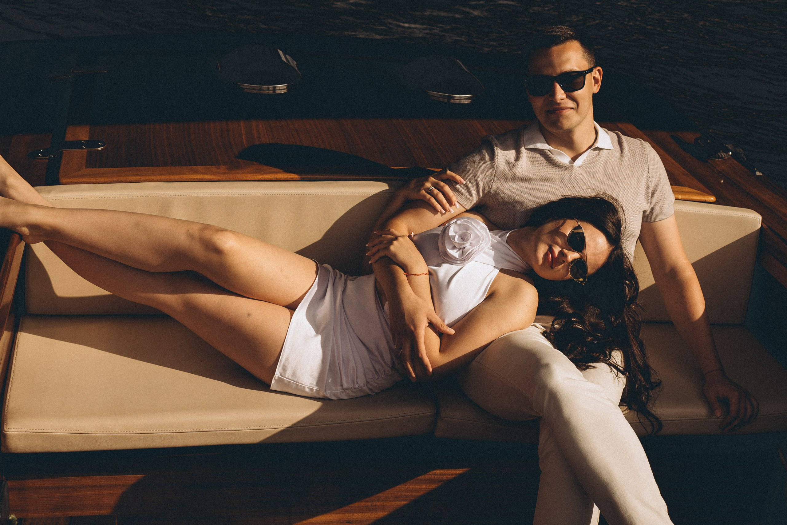 СВАДЕНБНАЯ СЬЕМКА НА КАТЕРЕ ПО КАНАЛАМ САНКТ-ПЕТЕРБУРГА И В АКВАТОРИИ НЕВЫ. Профессиональный фотограф, Санкт-Петербург — Виктория Богомолова