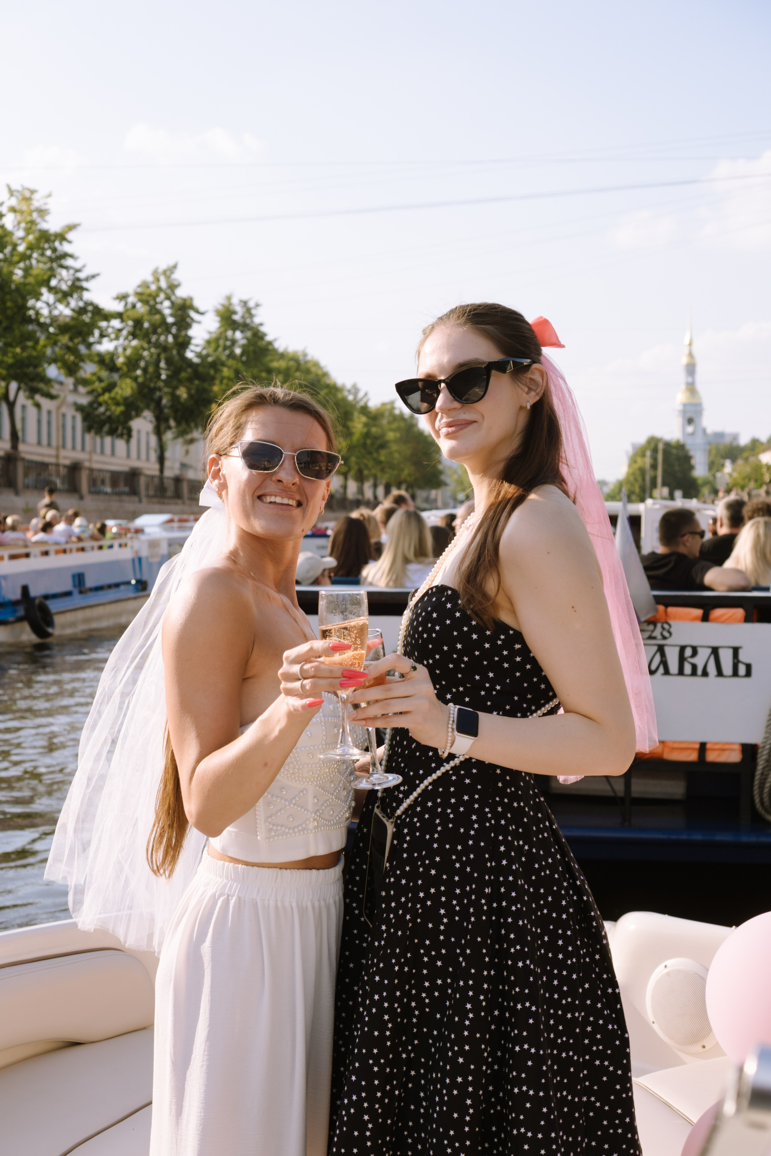 ДЕВИЧНИК НА КАТЕРЕ. Профессиональный фотограф, Санкт-Петербург — Виктория Богомолова