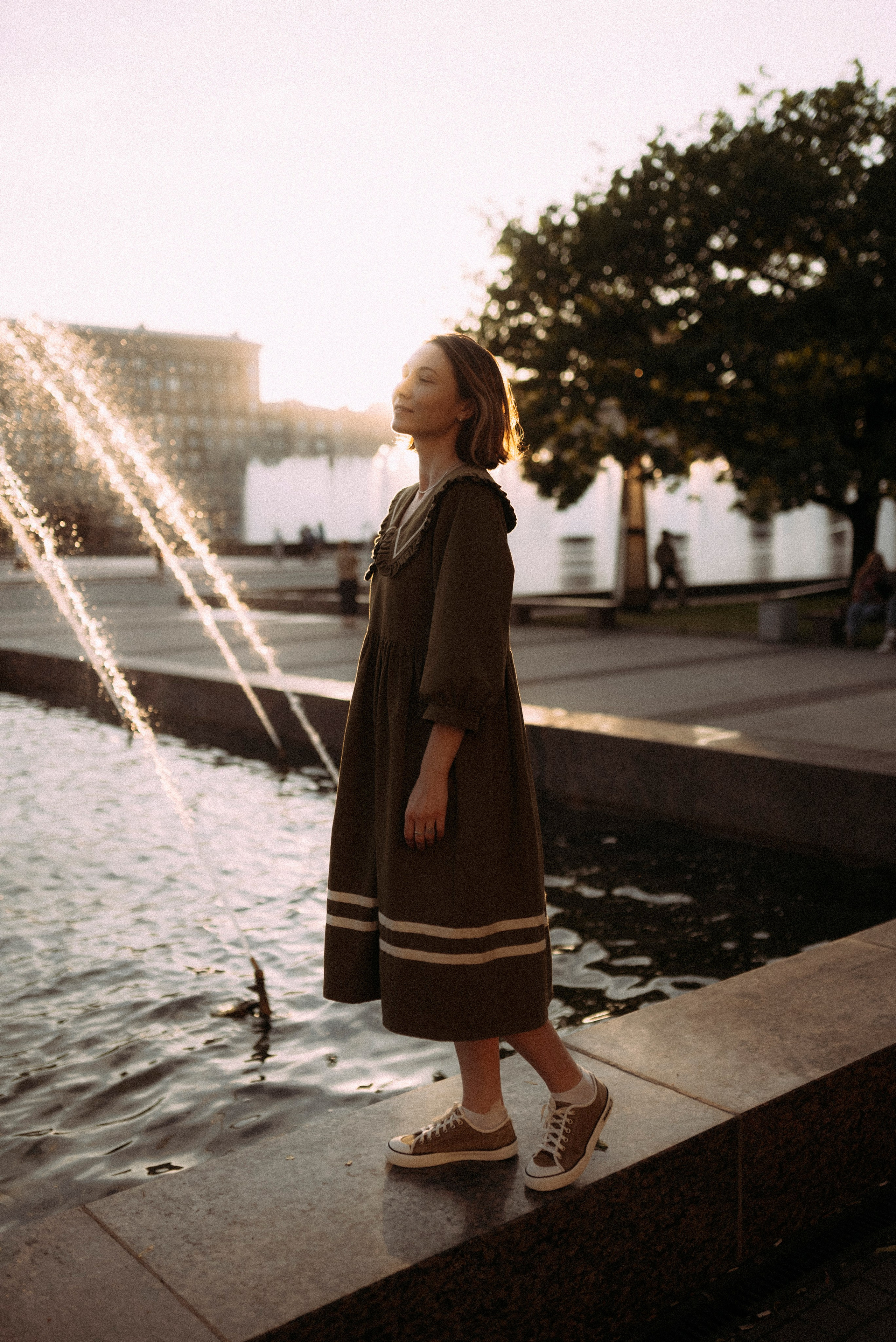 2024. Стрит-фотография, полная абсурда, идиотизма и красоты