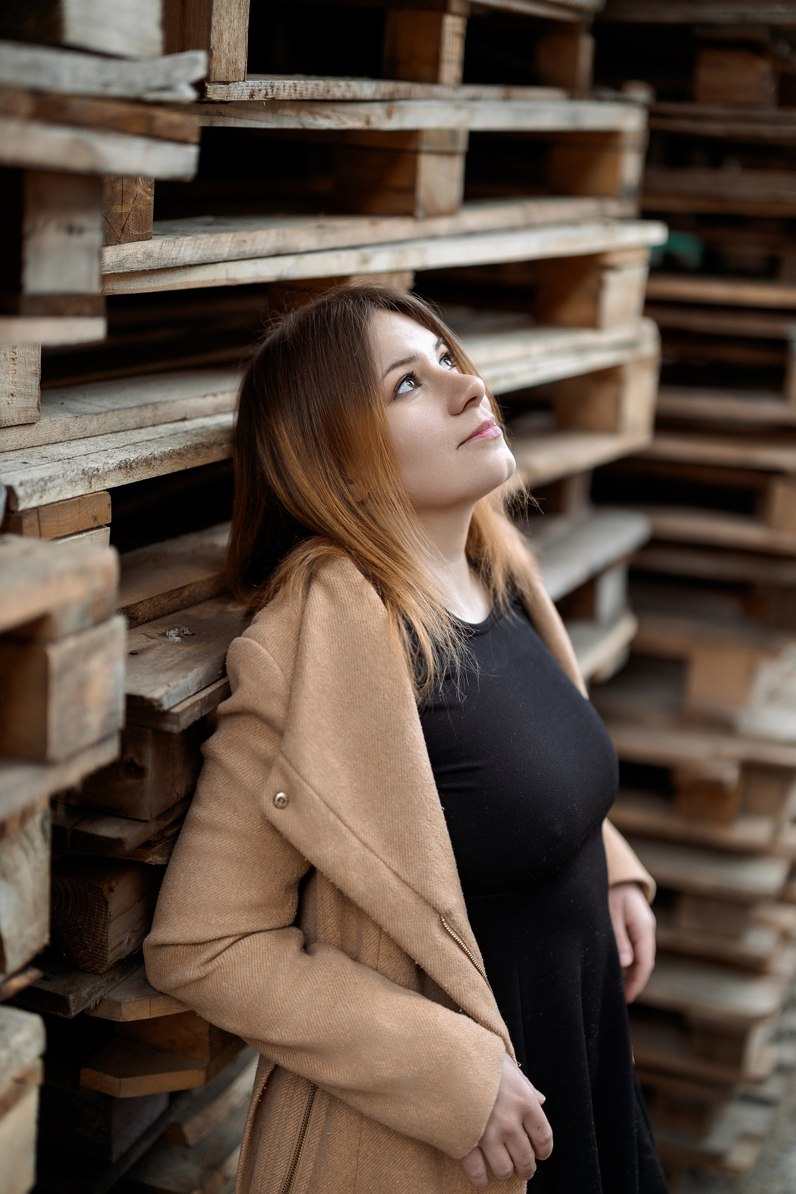 Настя на территории завода «Зингер». Александр Антонов. Профессиональный свадебный, репортажный фотограф в Москве, Подольске. Фото+Видео на любой праздник