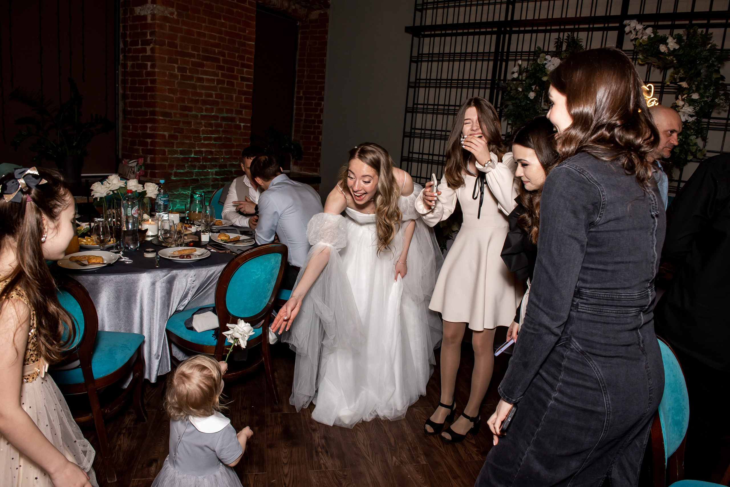 Даниил и Эмма. Свадебный фотограф в Новосибирске. Александра Верхушина