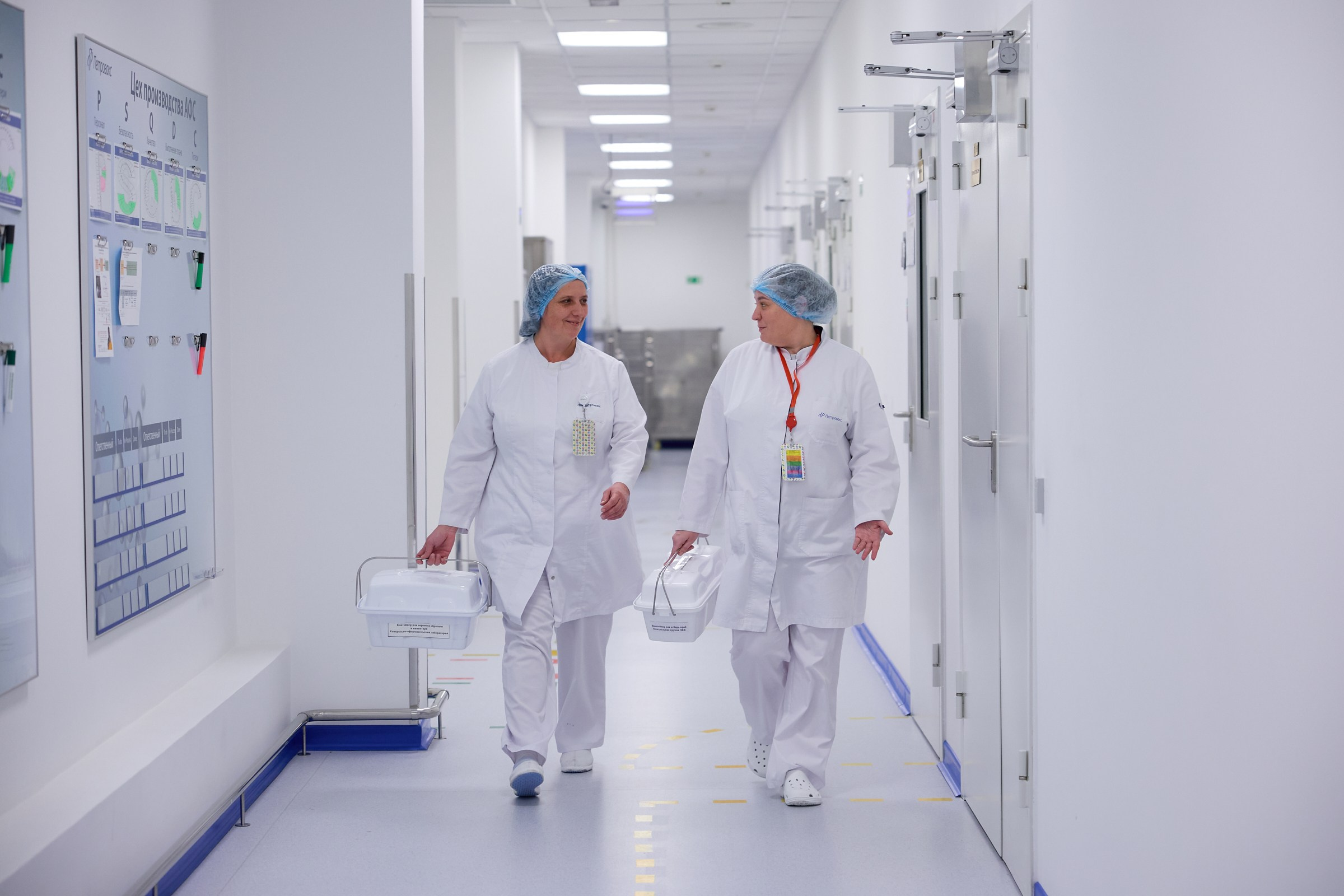 «Petrovax | Фотогалерея сотрудников и производства». Видеограф, фотограф Илья Новиков Москва, Екатеринбург, Калининград