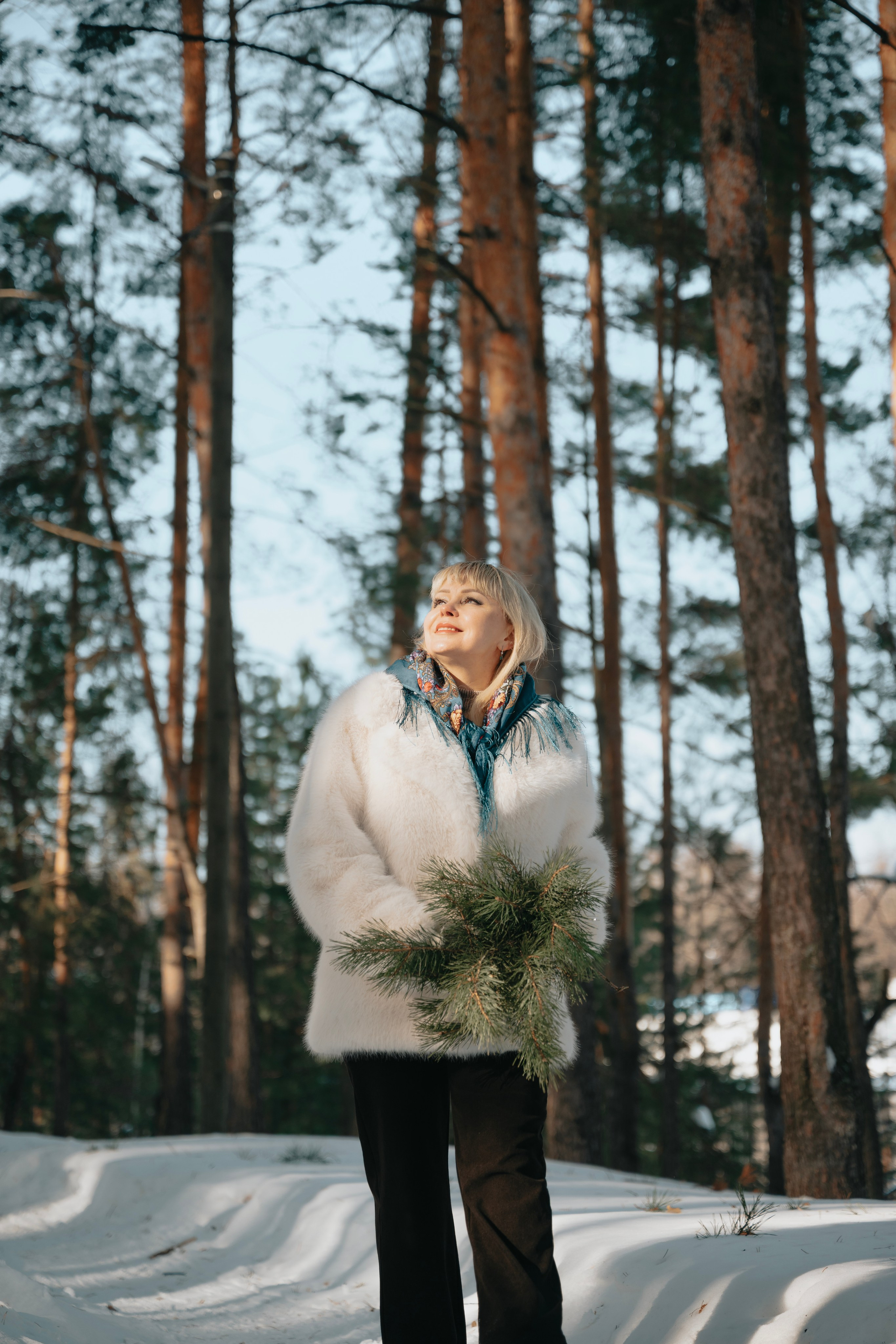 Фотосессия в заснеженном лесу. Элла. Свадебный фотограф в Казани, и Зеленодольске Радик Мухаметов