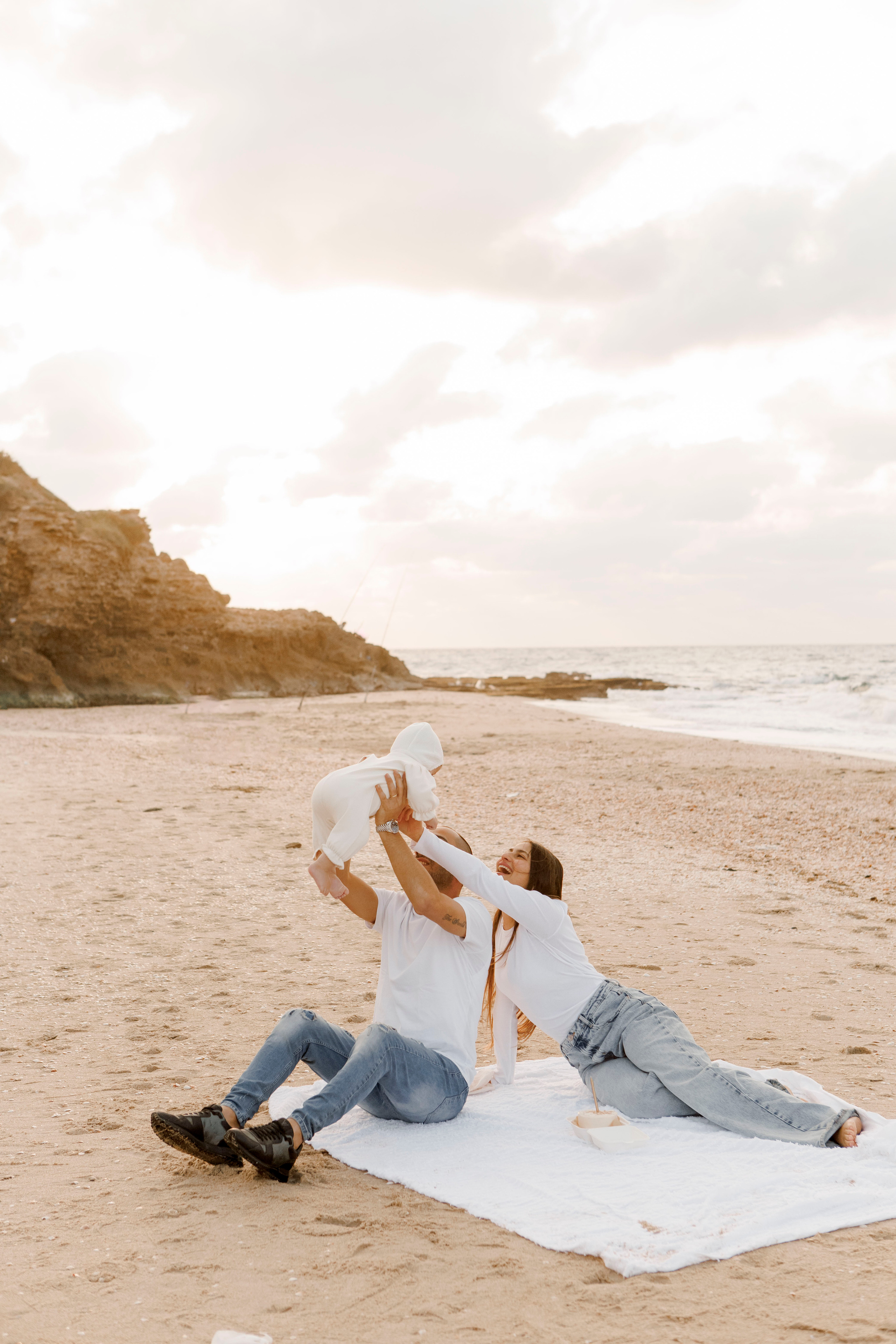 First birthday near the sea (sunset). Главная