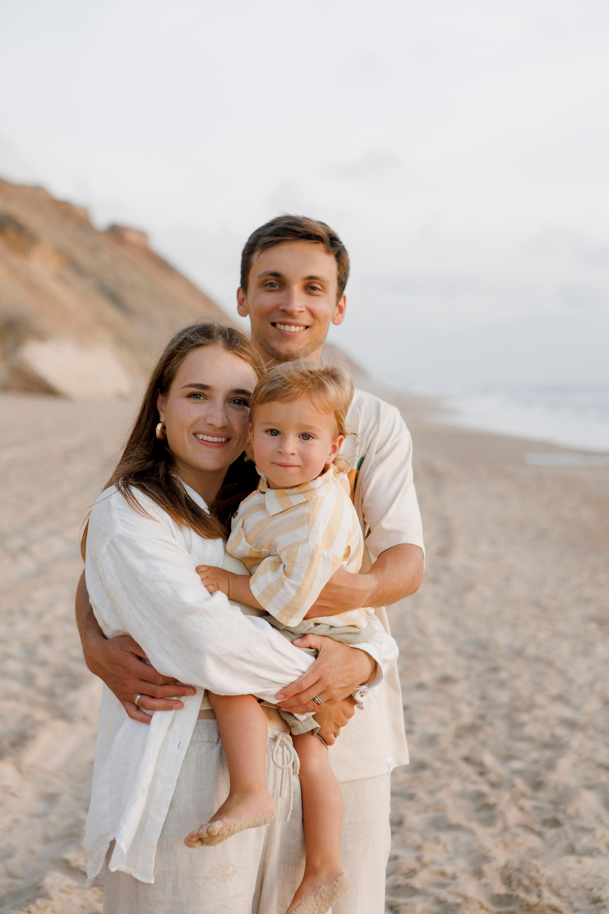 Family photoshoot near the sea (sunset). Главная