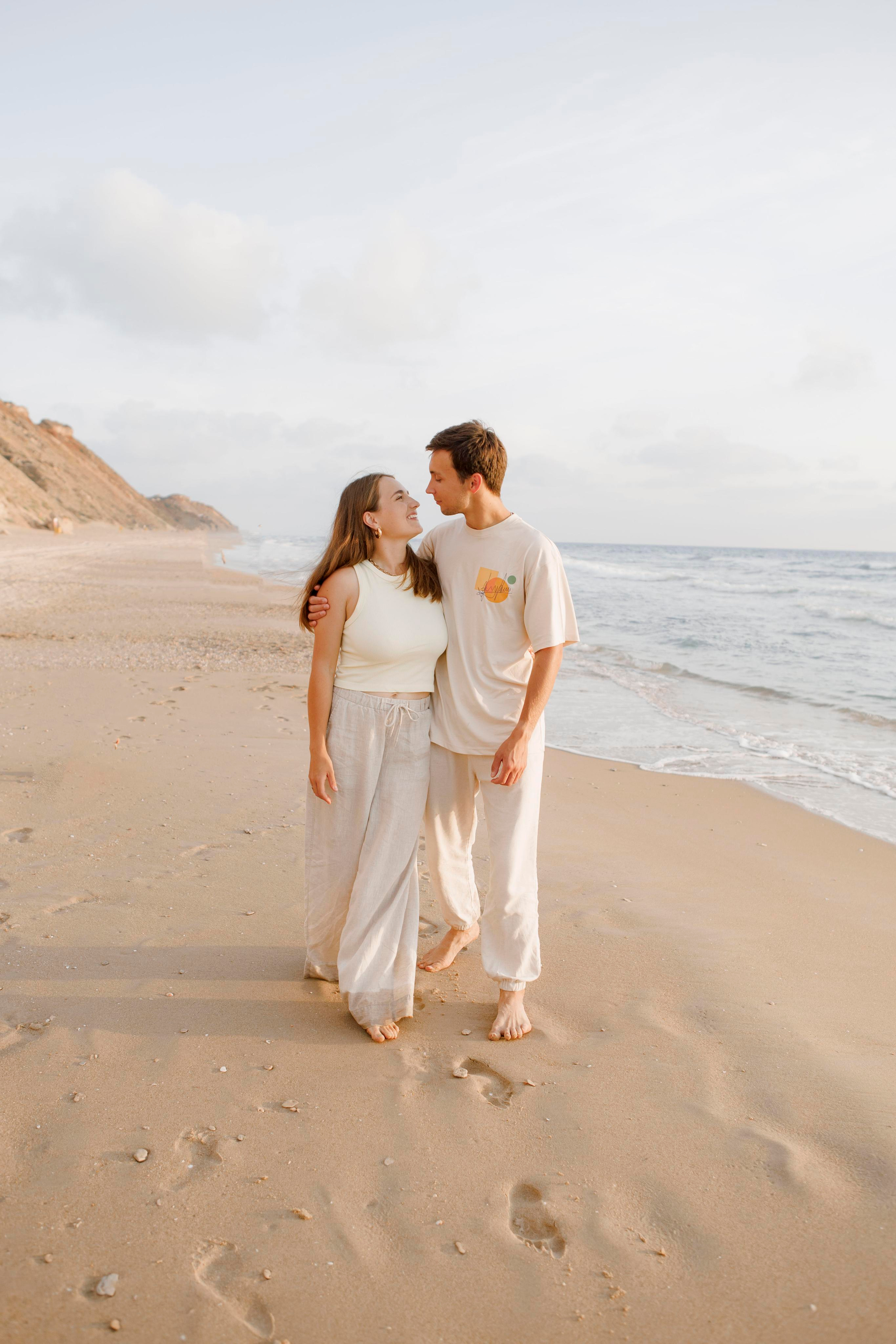 Family photoshoot near the sea (sunset). Главная
