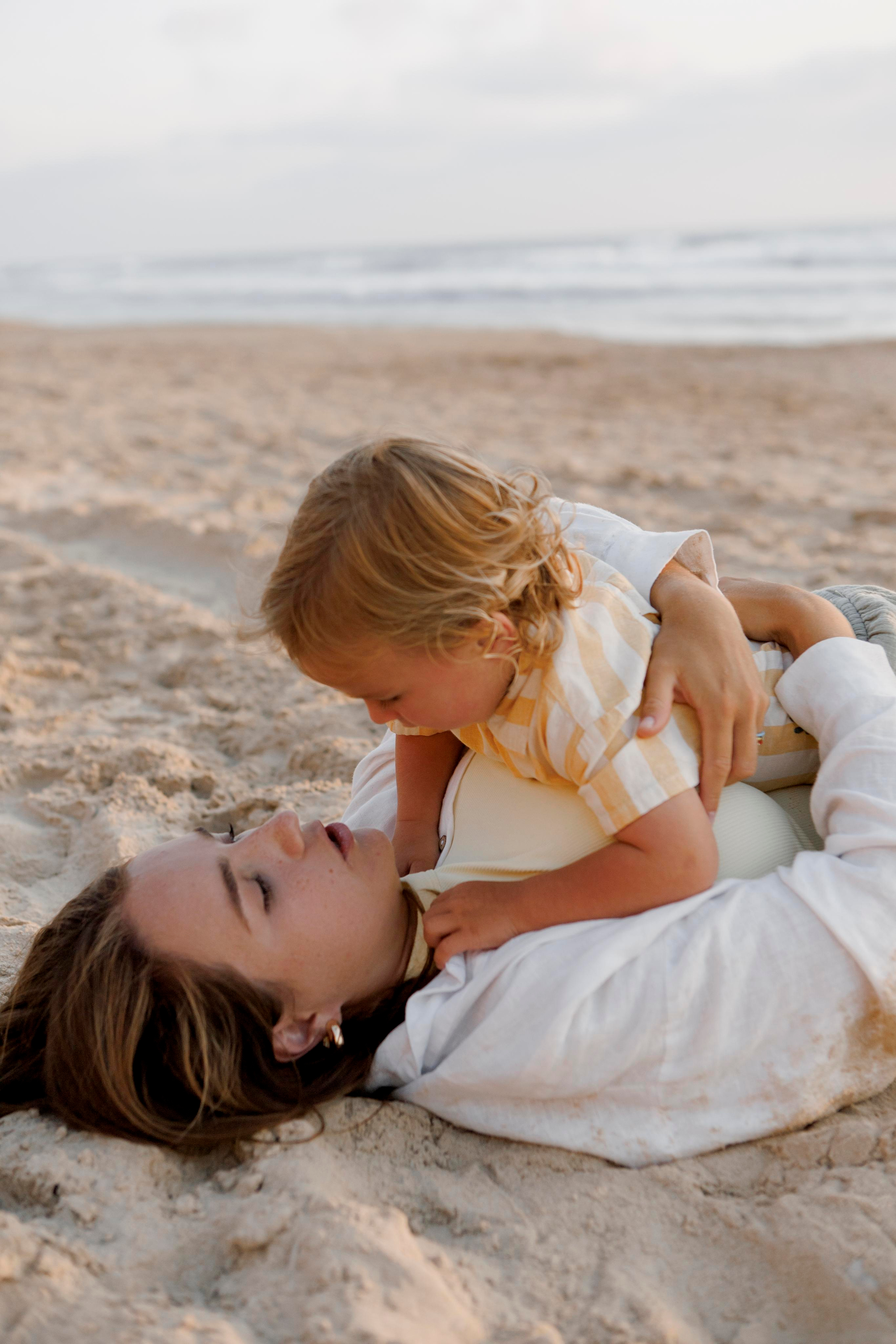 Family photoshoot near the sea (sunset). Главная