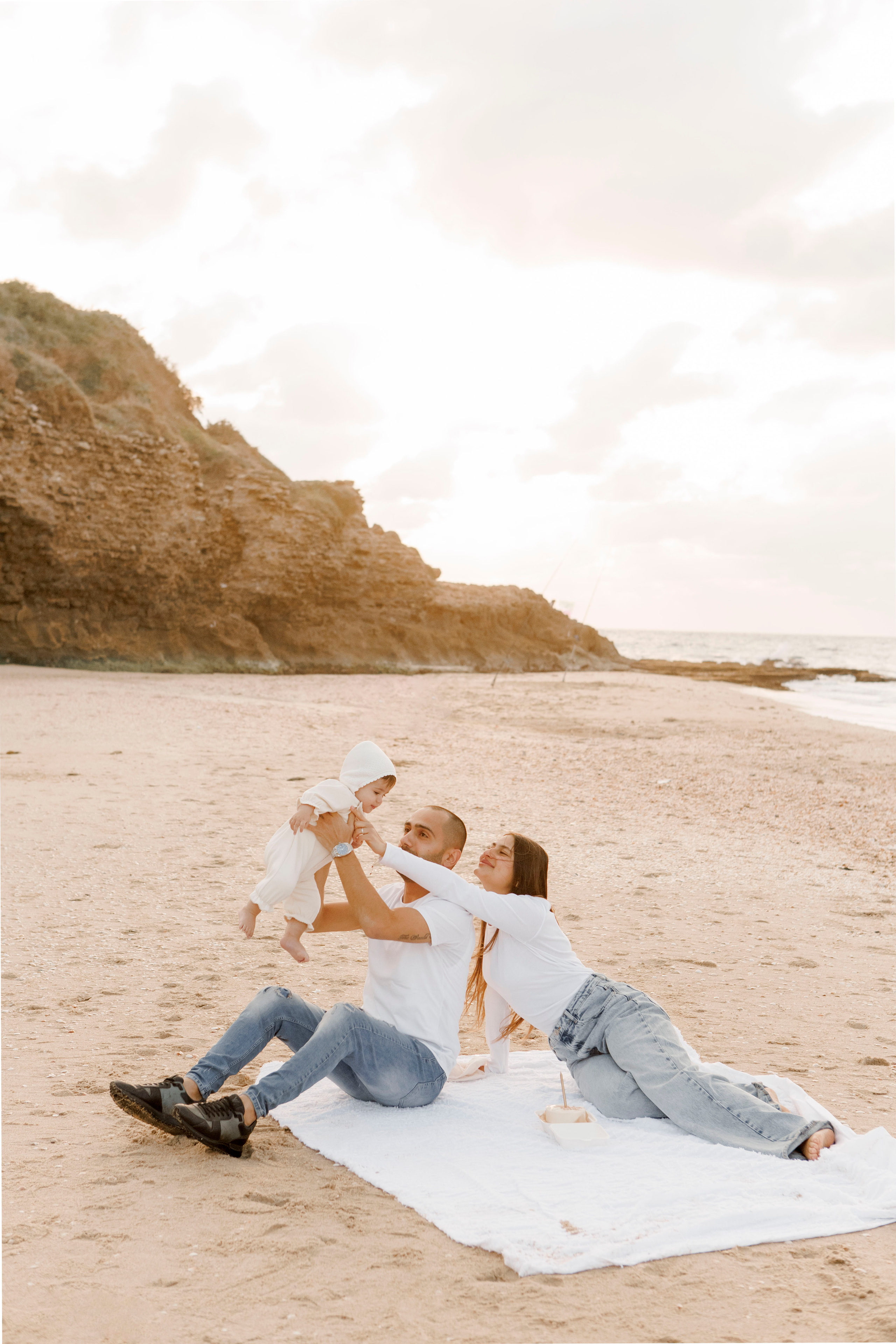 First birthday near the sea (sunset). Главная