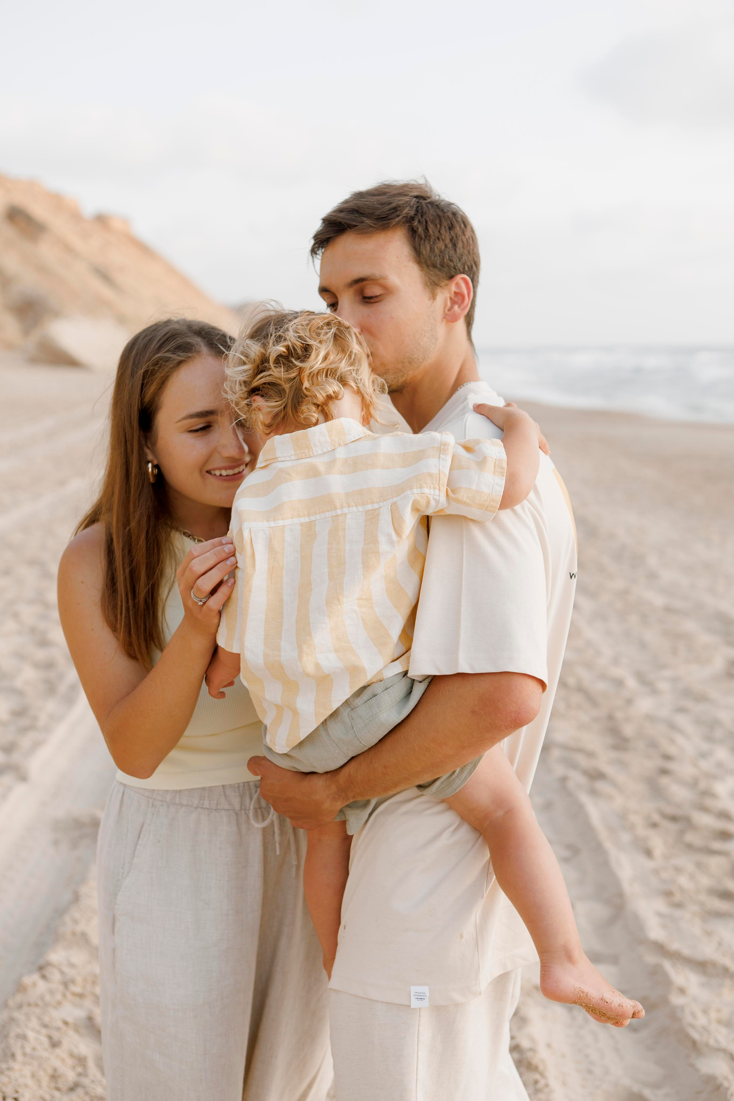Family photoshoot near the sea (sunset). Главная