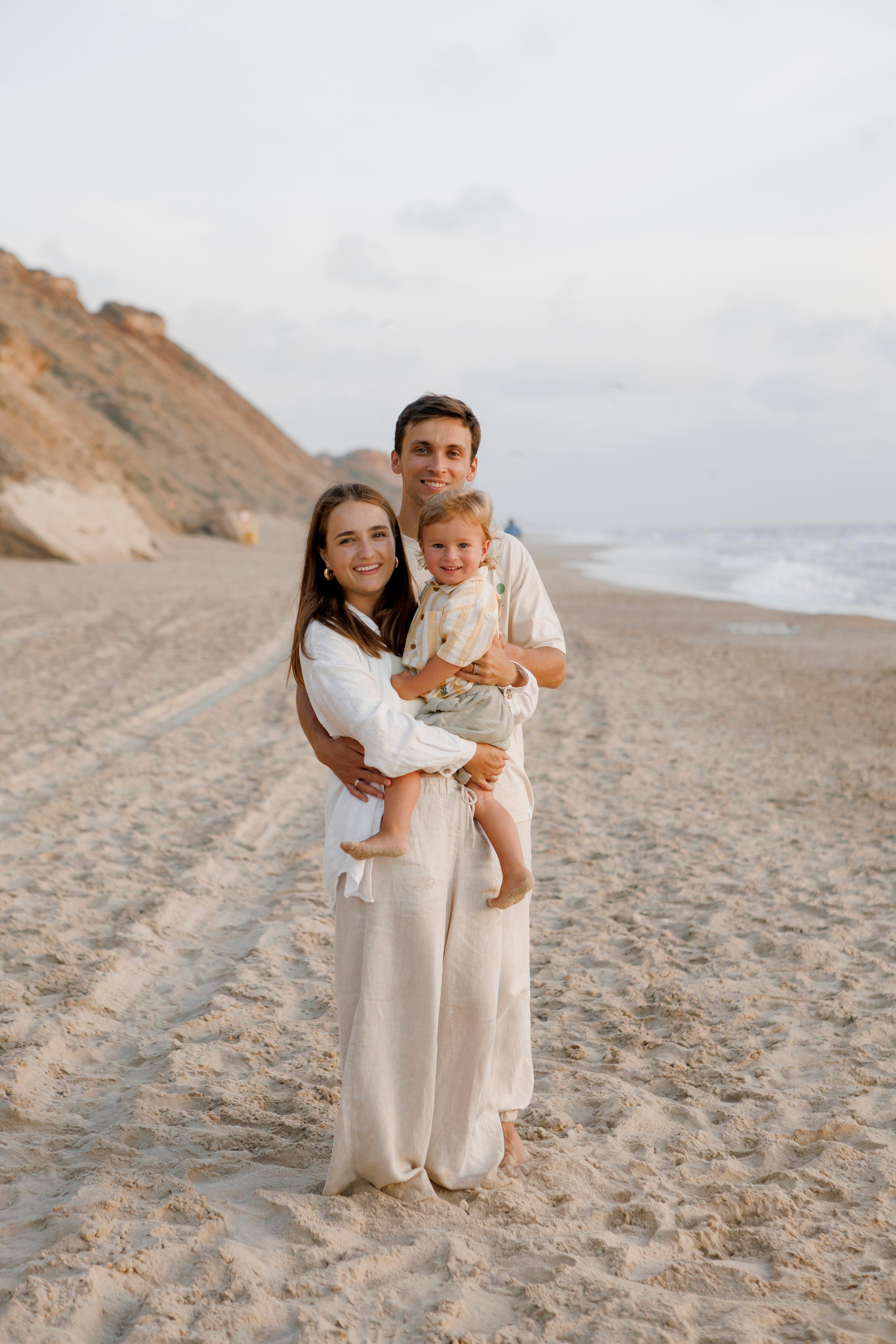 Family photoshoot near the sea (sunset). Главная