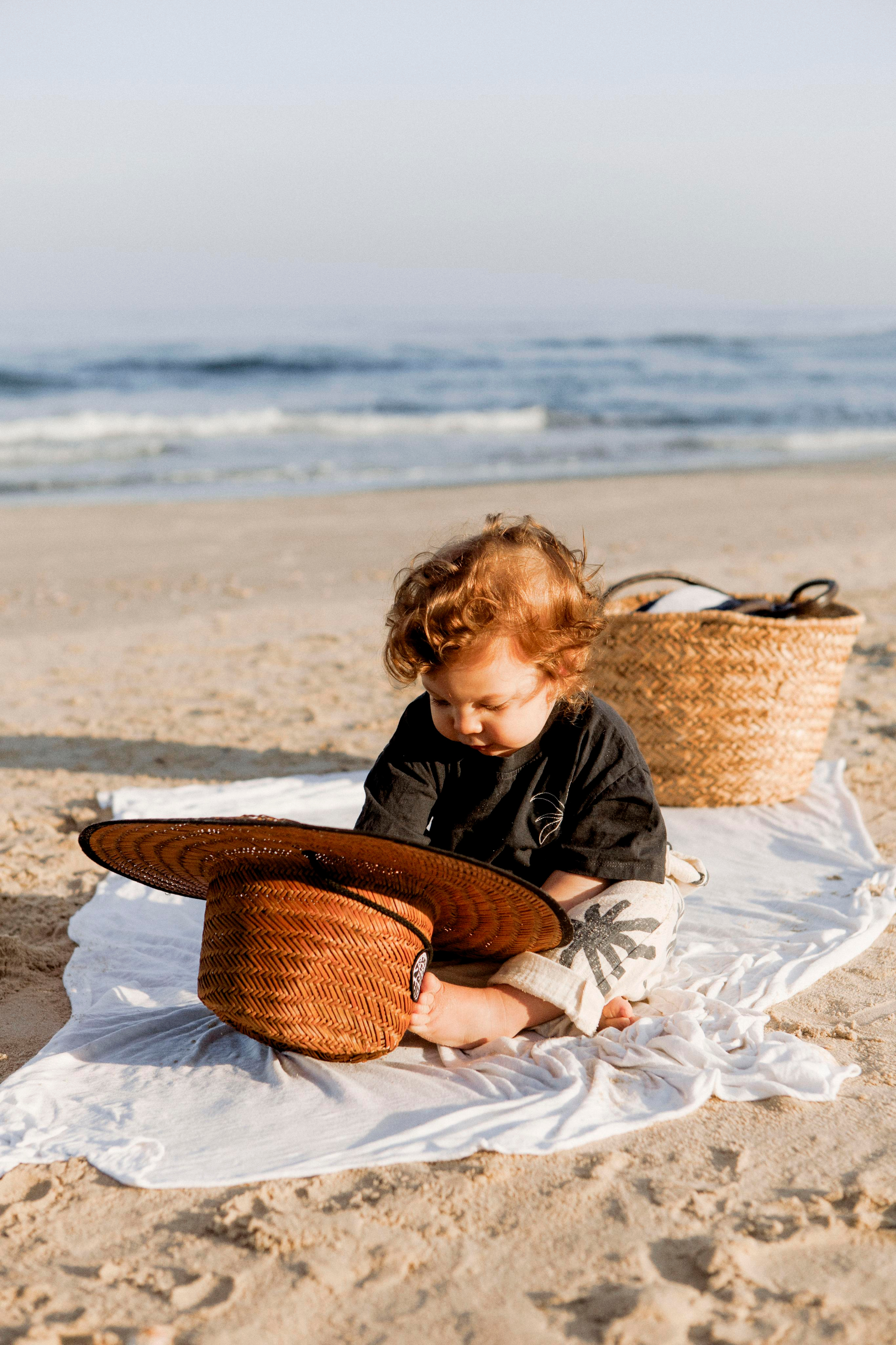 First birthday near the sea (sunrise). Wedding and family photographer