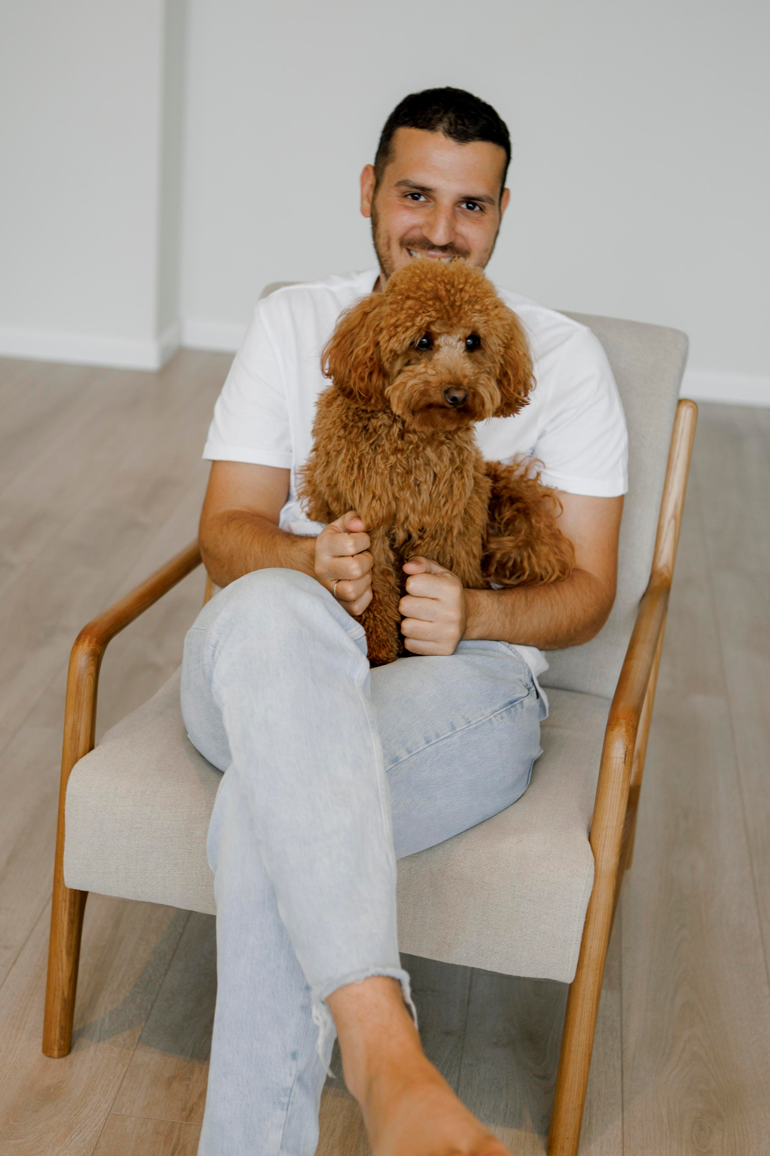 Pregnancy photoshoot inside the White studio. Главная