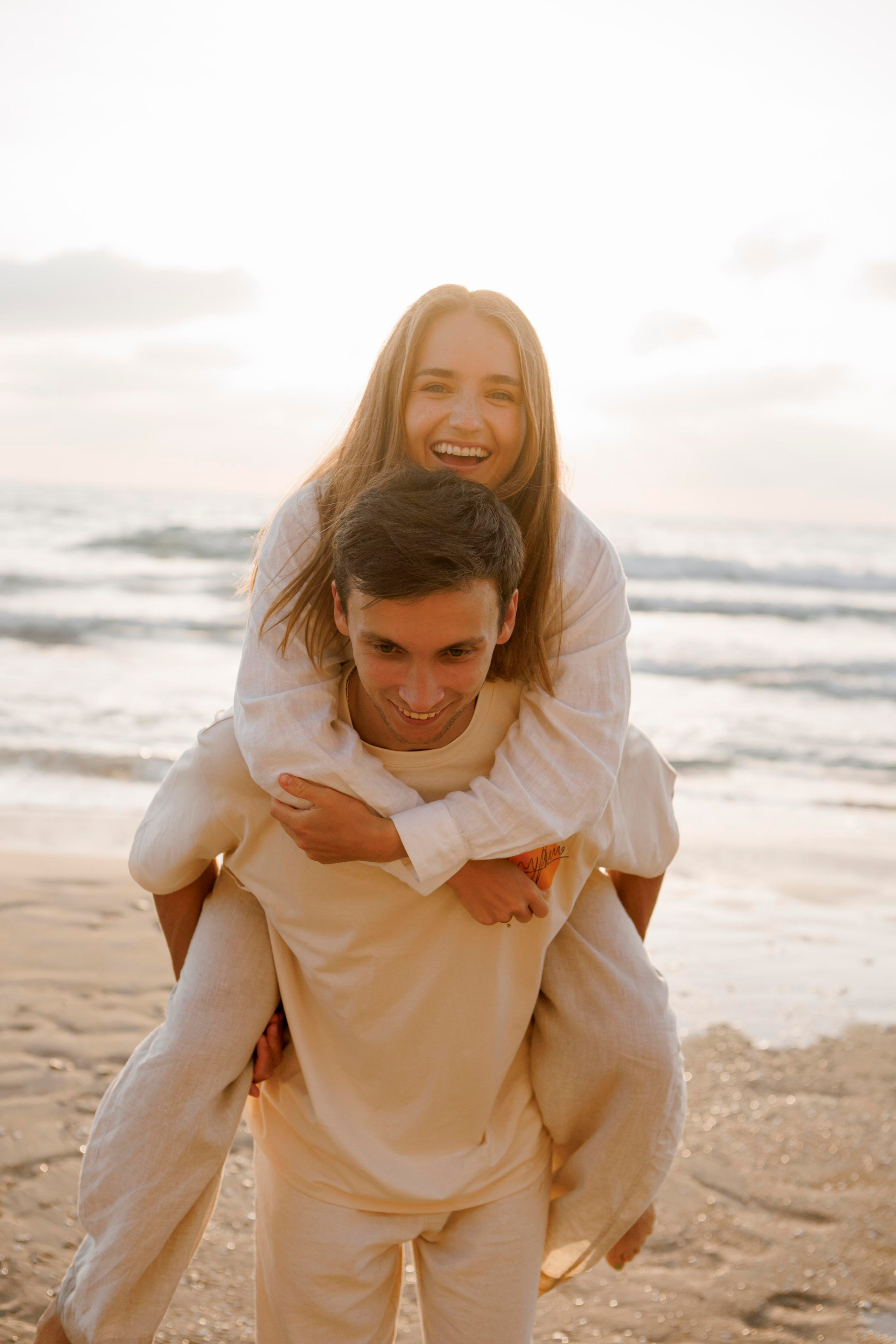 Family photoshoot near the sea (sunset). Главная