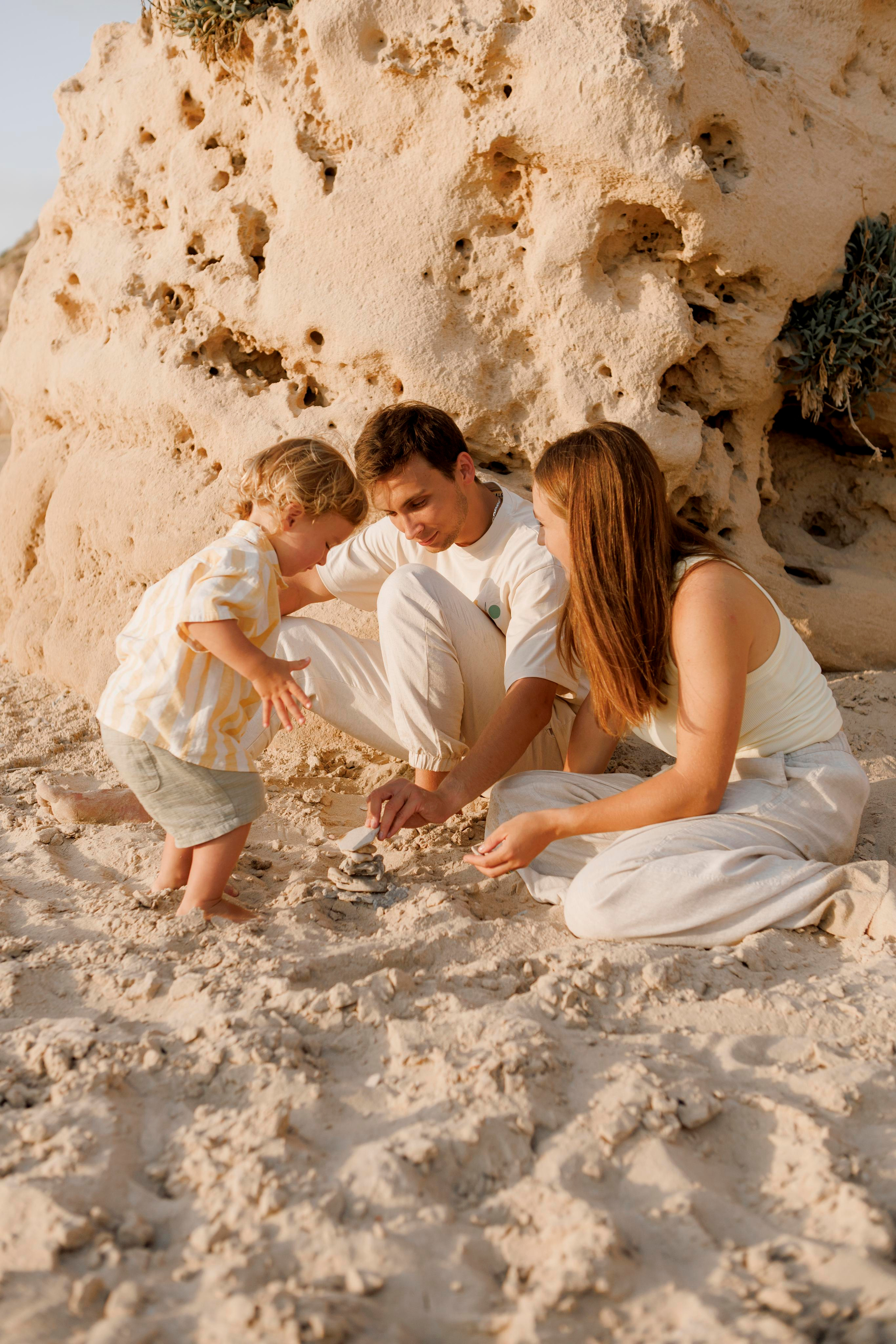 Family photoshoot near the sea (sunset). Главная