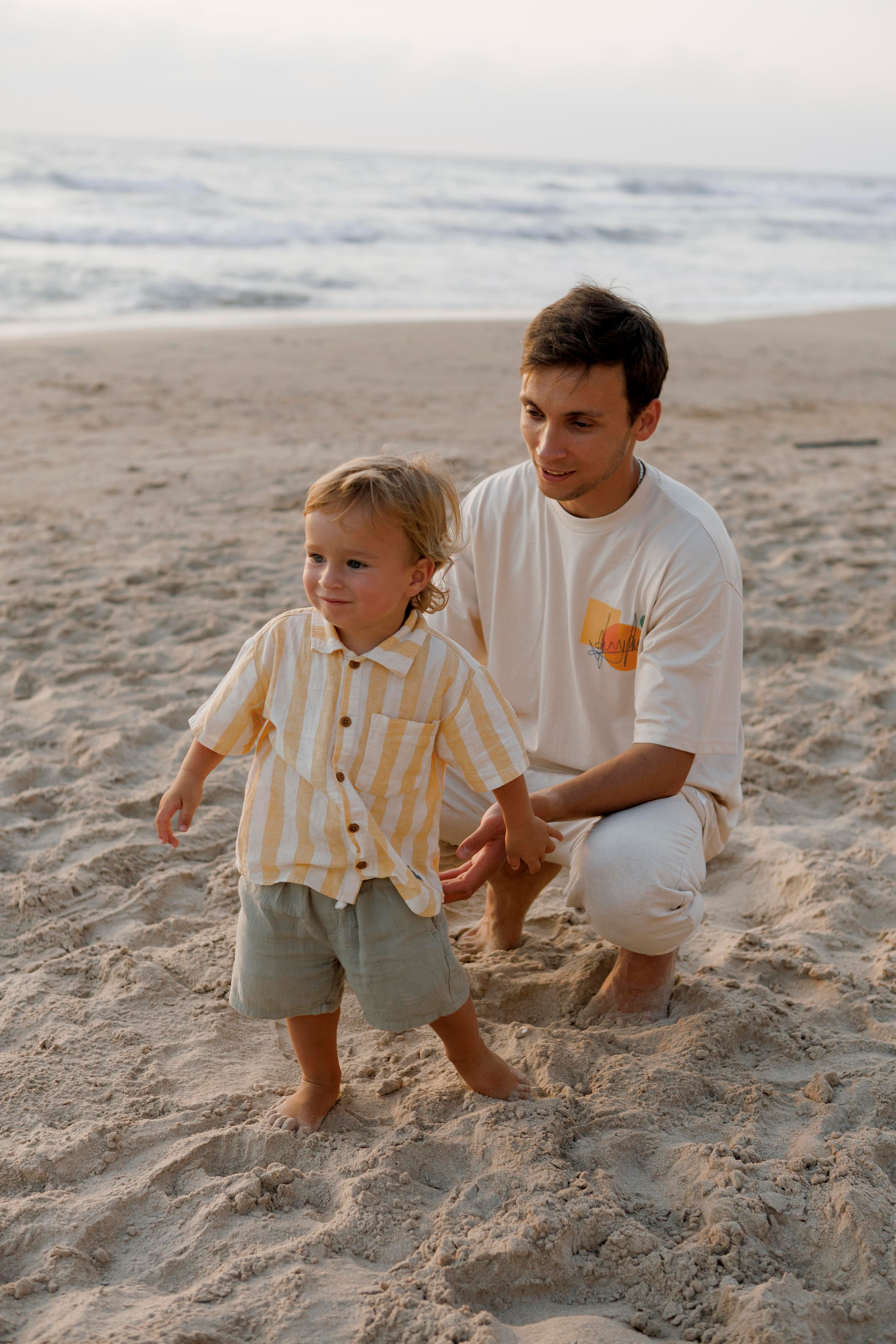 Family photoshoot near the sea (sunset). Главная