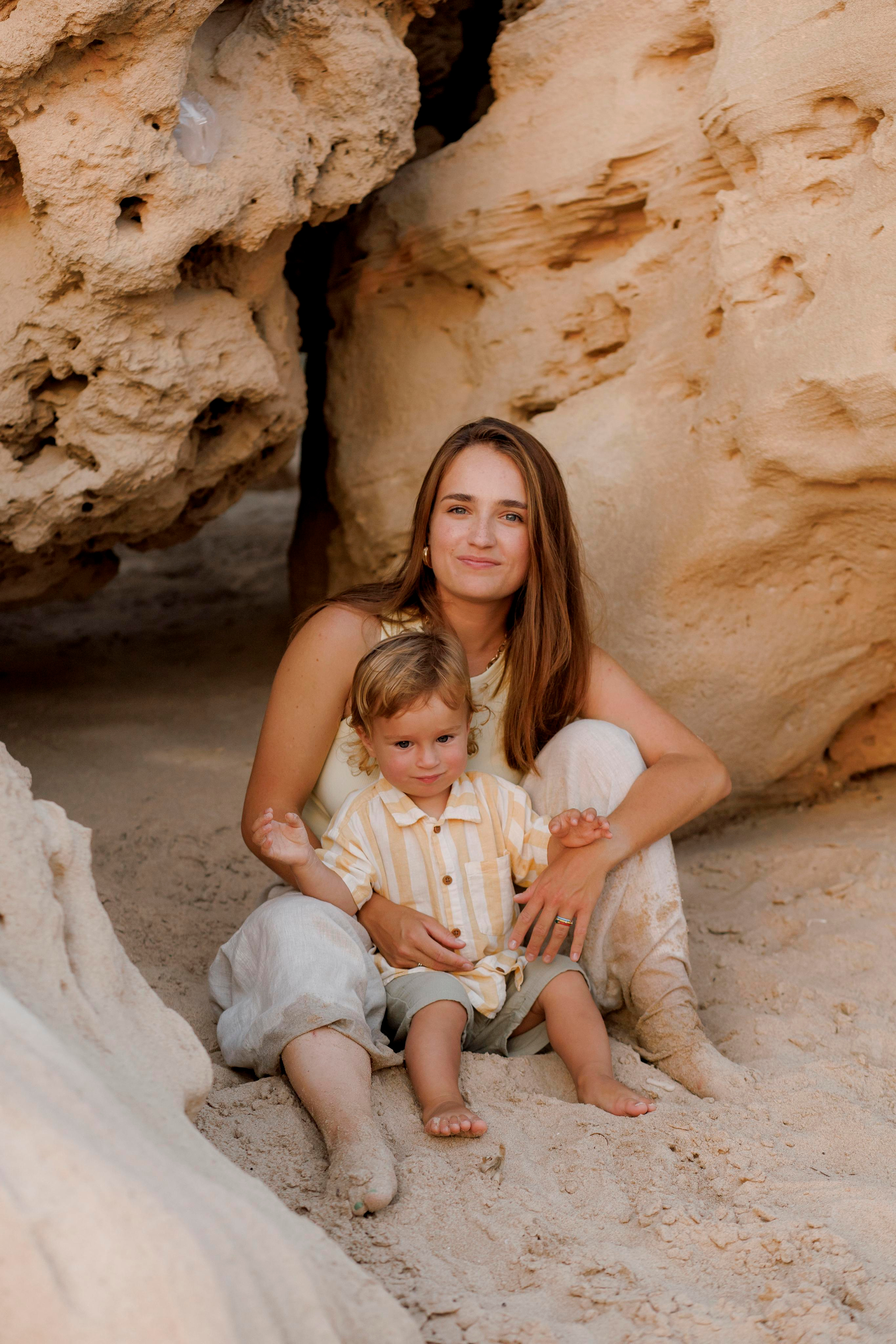 Family photoshoot near the sea (sunset). Главная