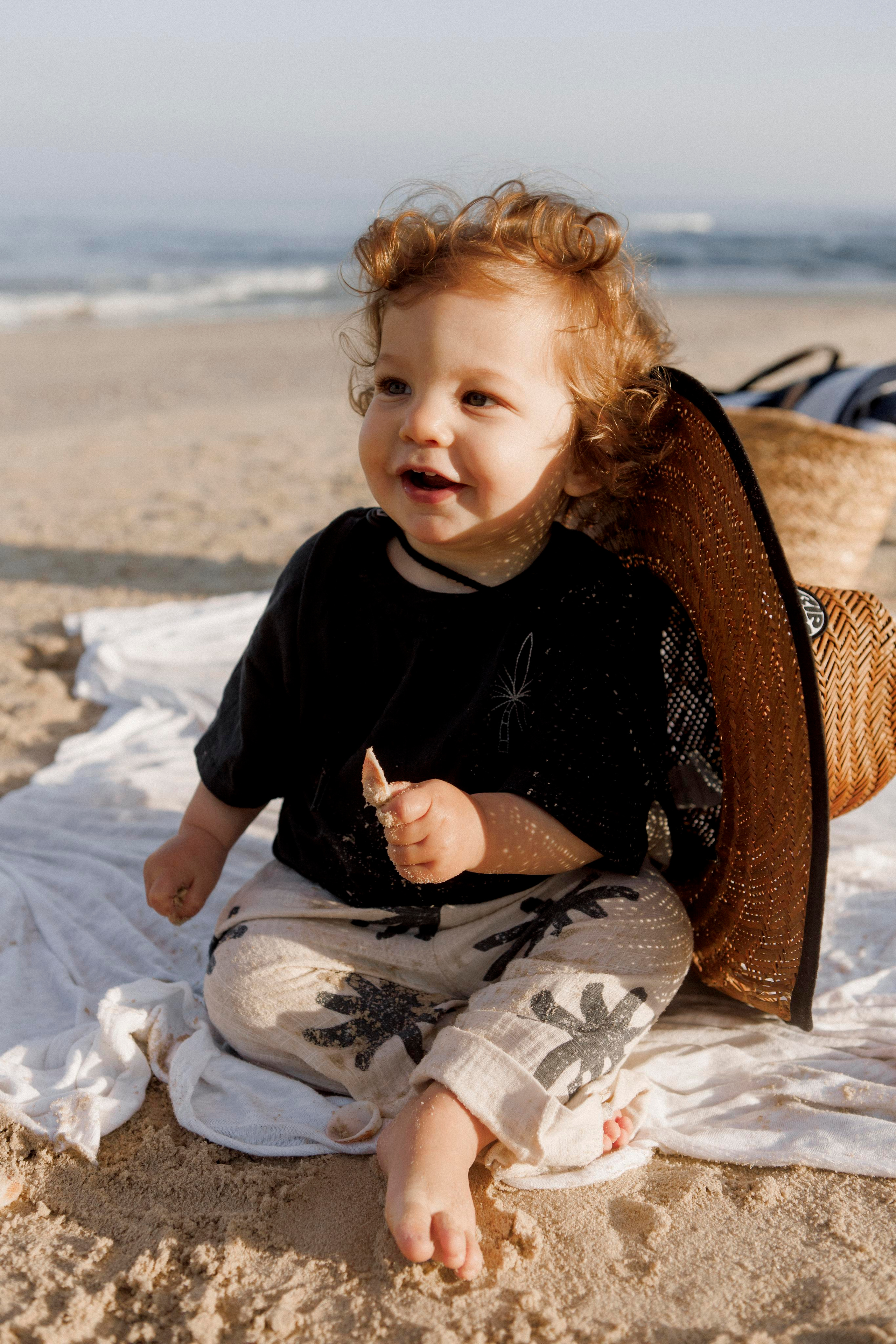 First birthday near the sea (sunrise). Wedding and family photographer