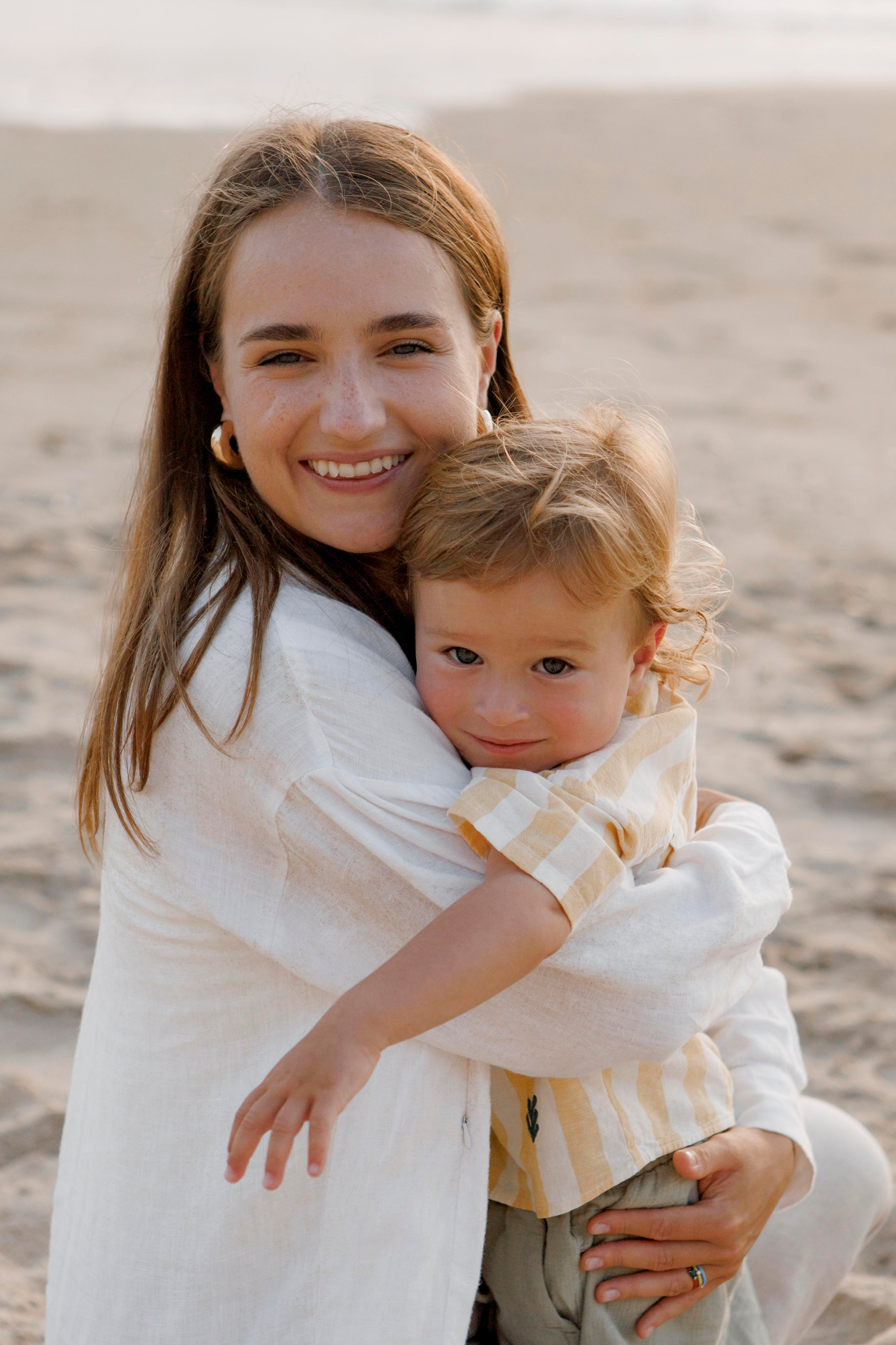 Family photoshoot near the sea (sunset). Главная