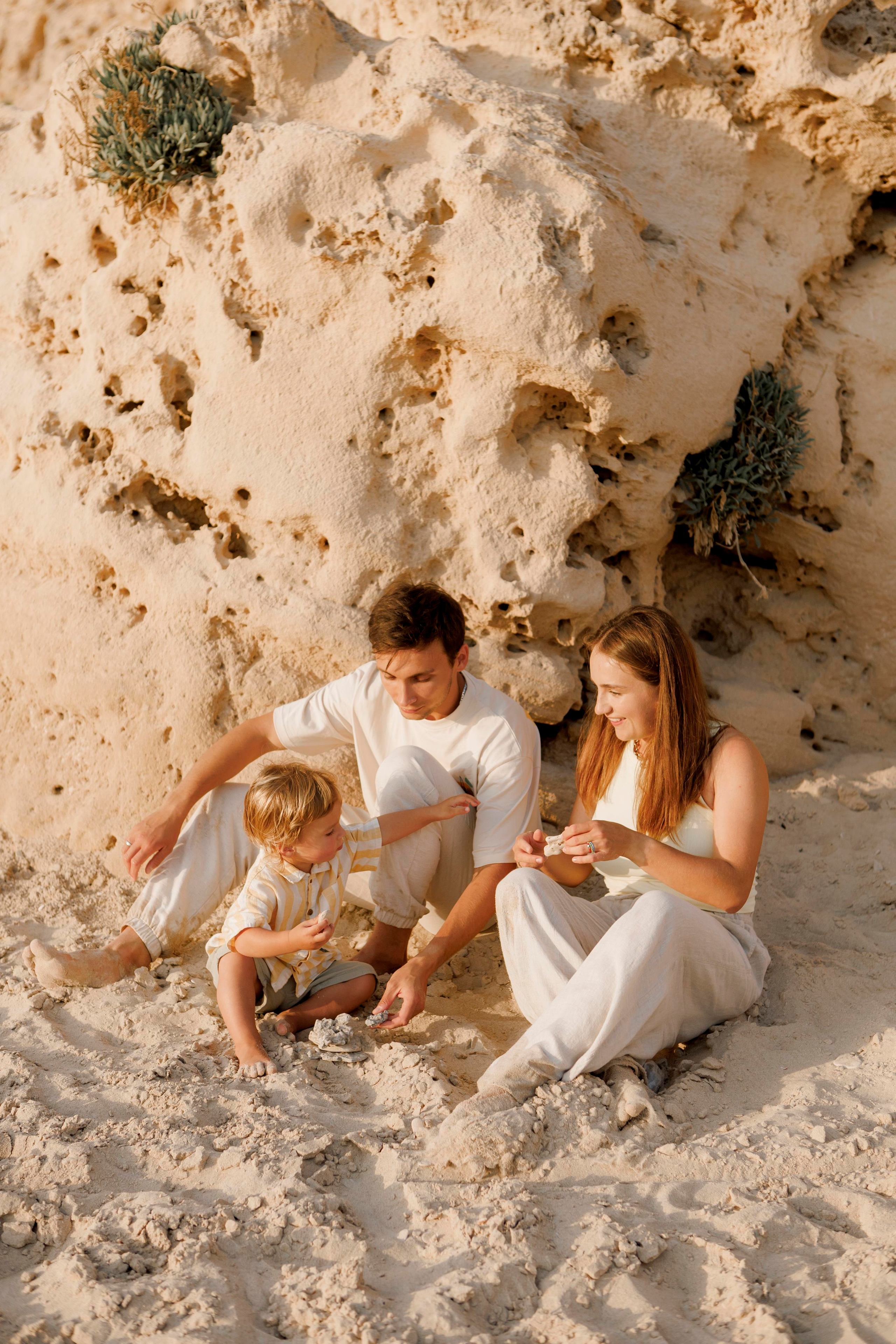 Family photoshoot near the sea (sunset). Главная