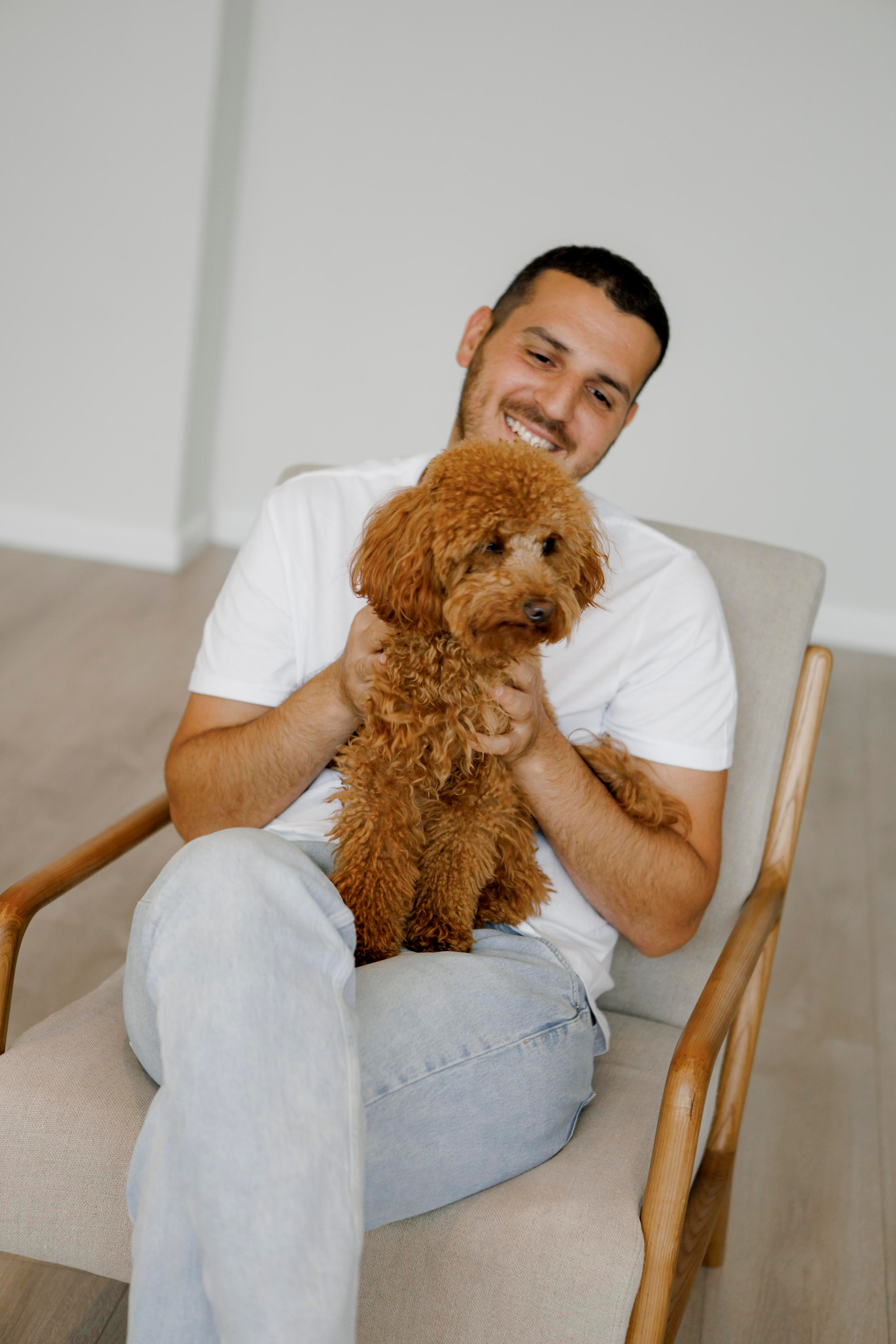 Pregnancy photoshoot inside the White studio. Главная