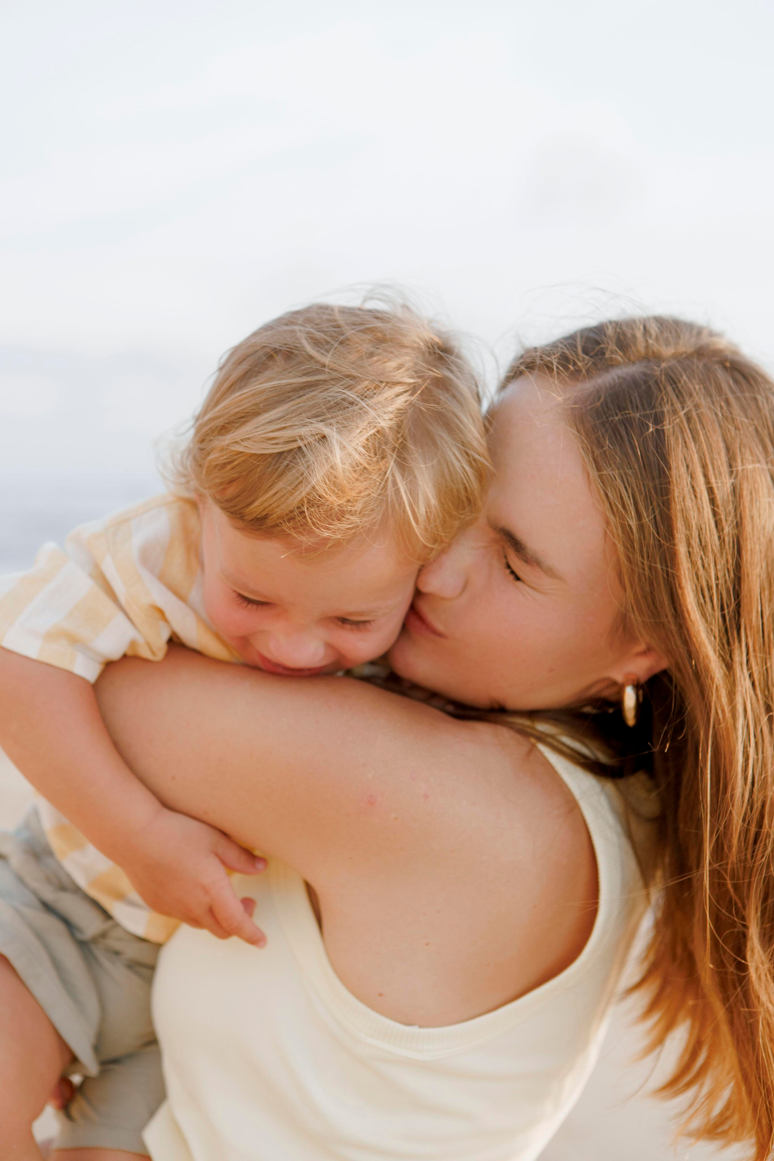 Family photoshoot near the sea (sunset). Главная
