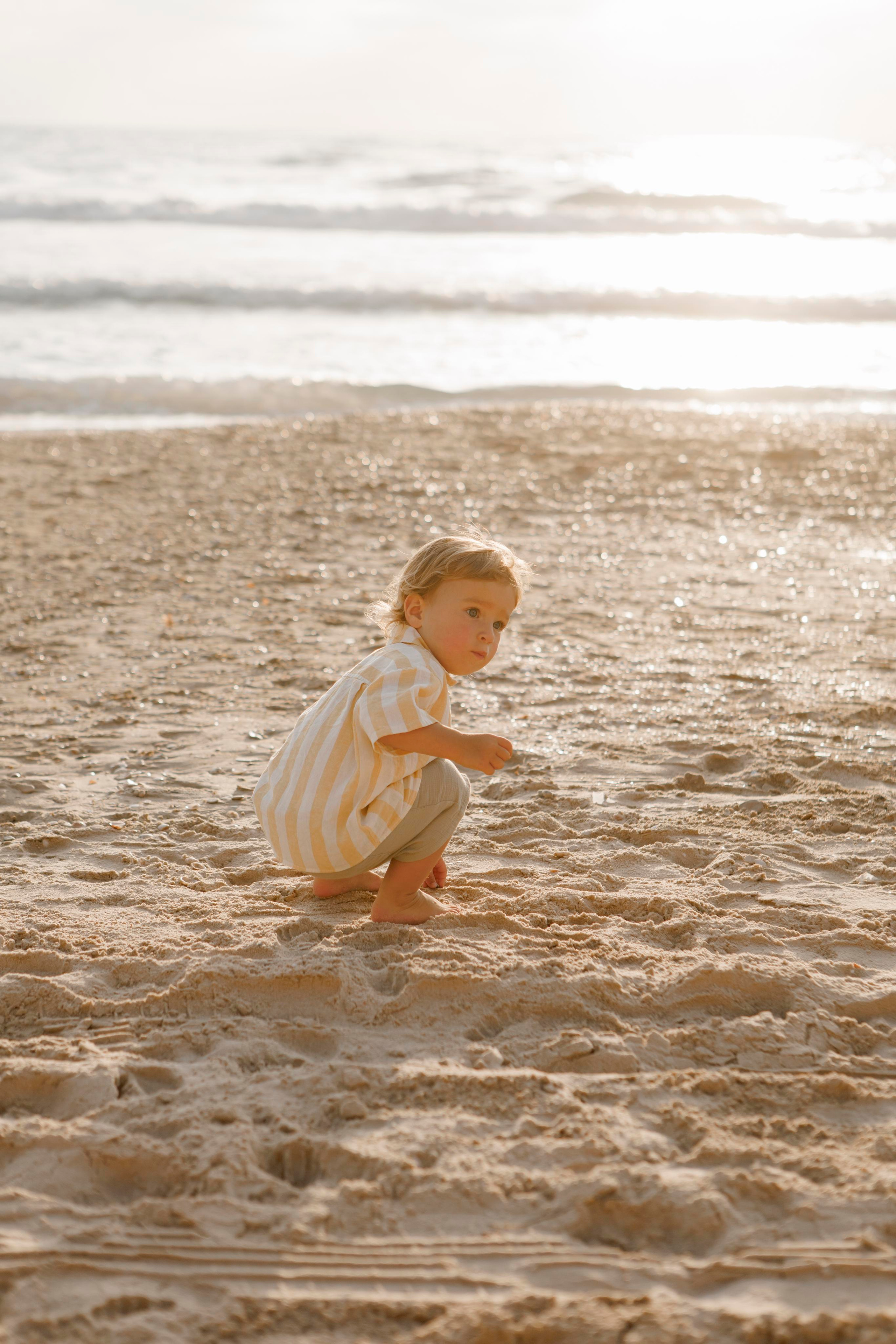 Family photoshoot near the sea (sunset). Главная