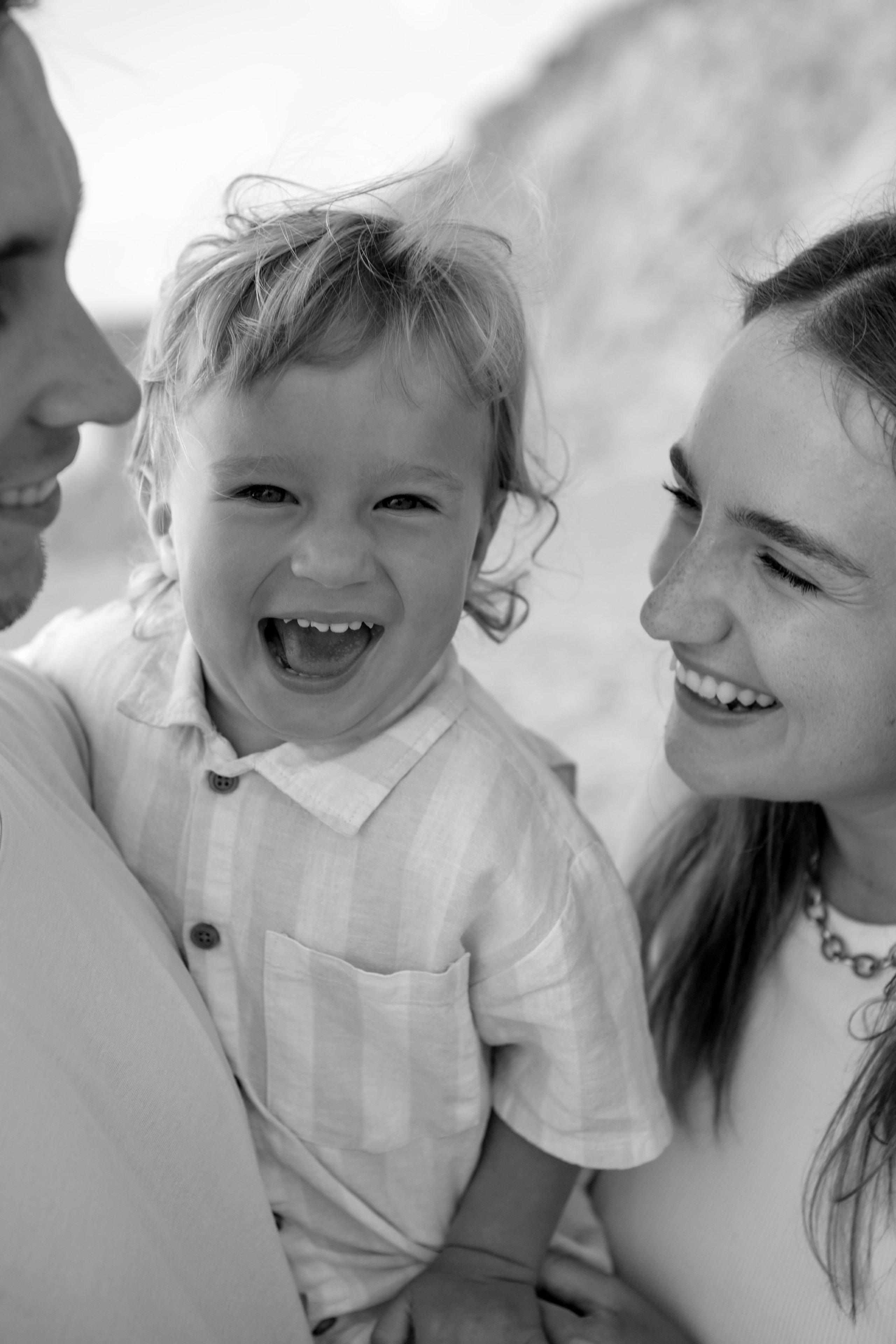 Family photoshoot near the sea (sunset). Главная