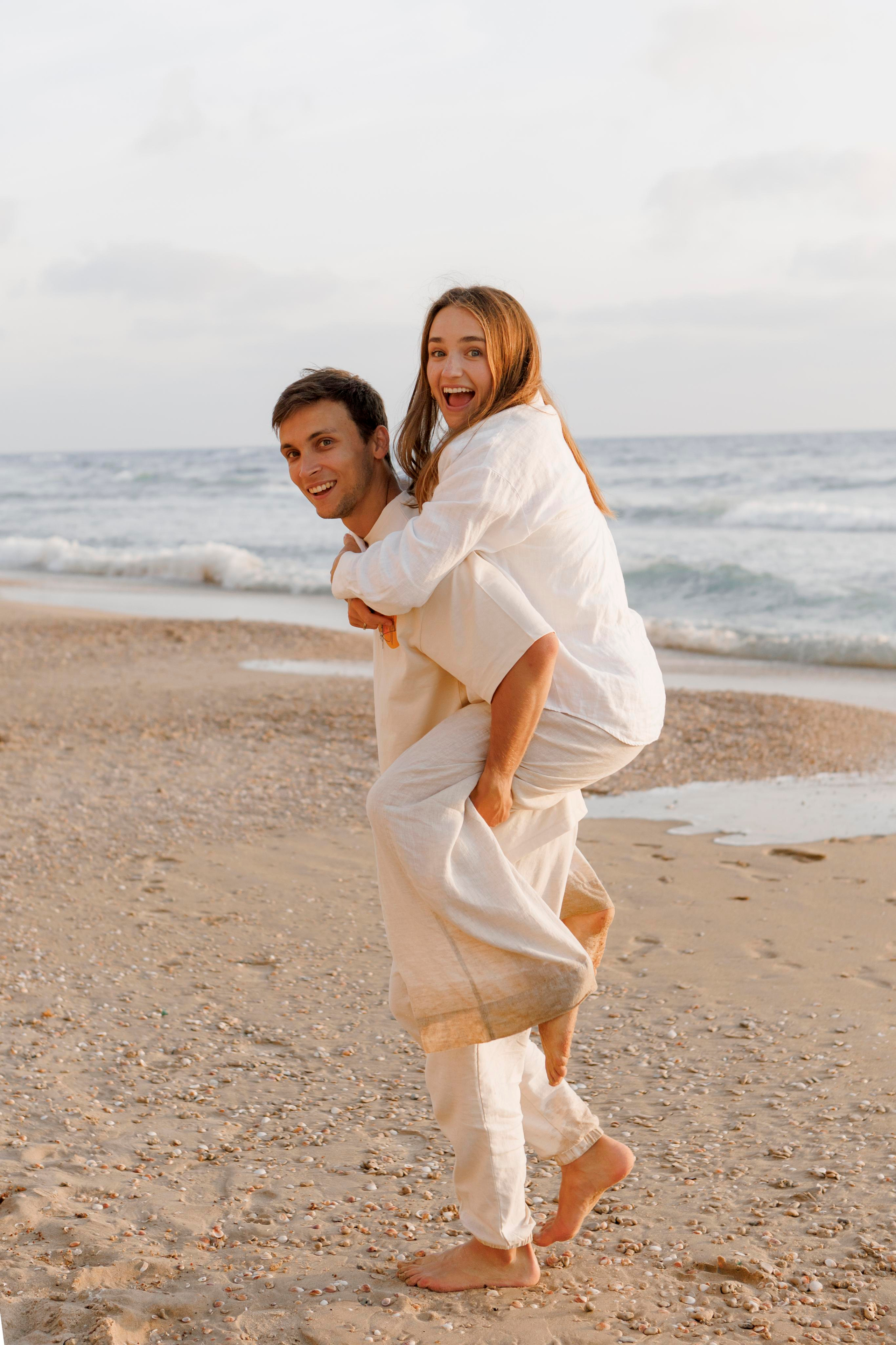 Family photoshoot near the sea (sunset). Главная