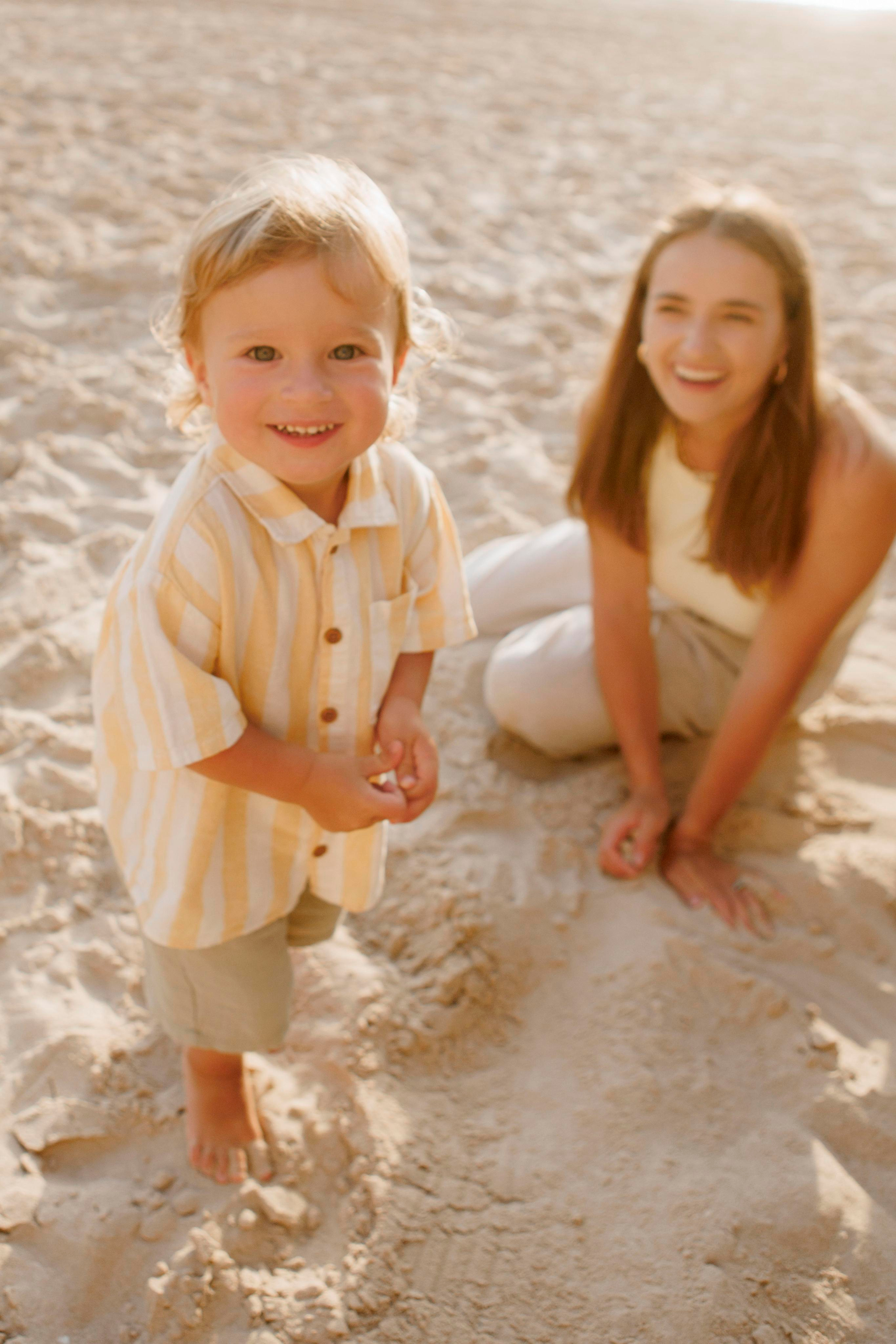 Family photoshoot near the sea (sunset). Главная