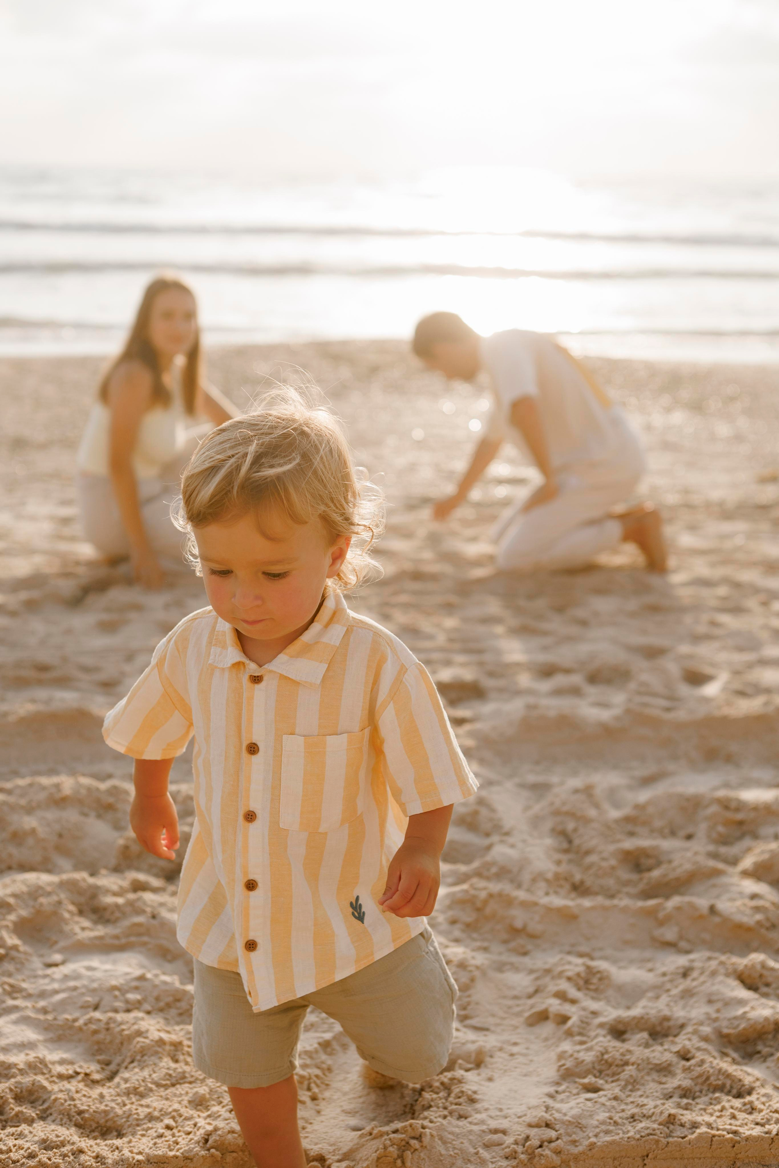 Family photoshoot near the sea (sunset). Главная